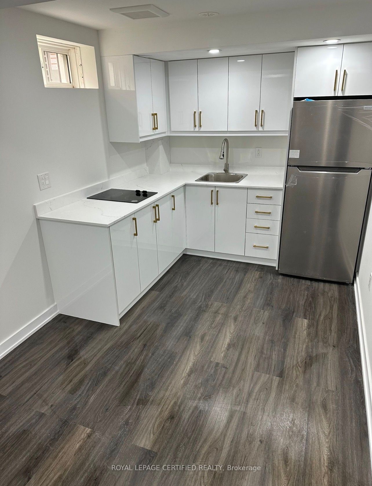 Unit Bsmnt - 1334 Kobzar Drive, Oakville 2