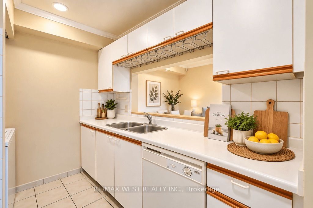 Unit 233 - 65 Trailwood Drive, Mississauga 5