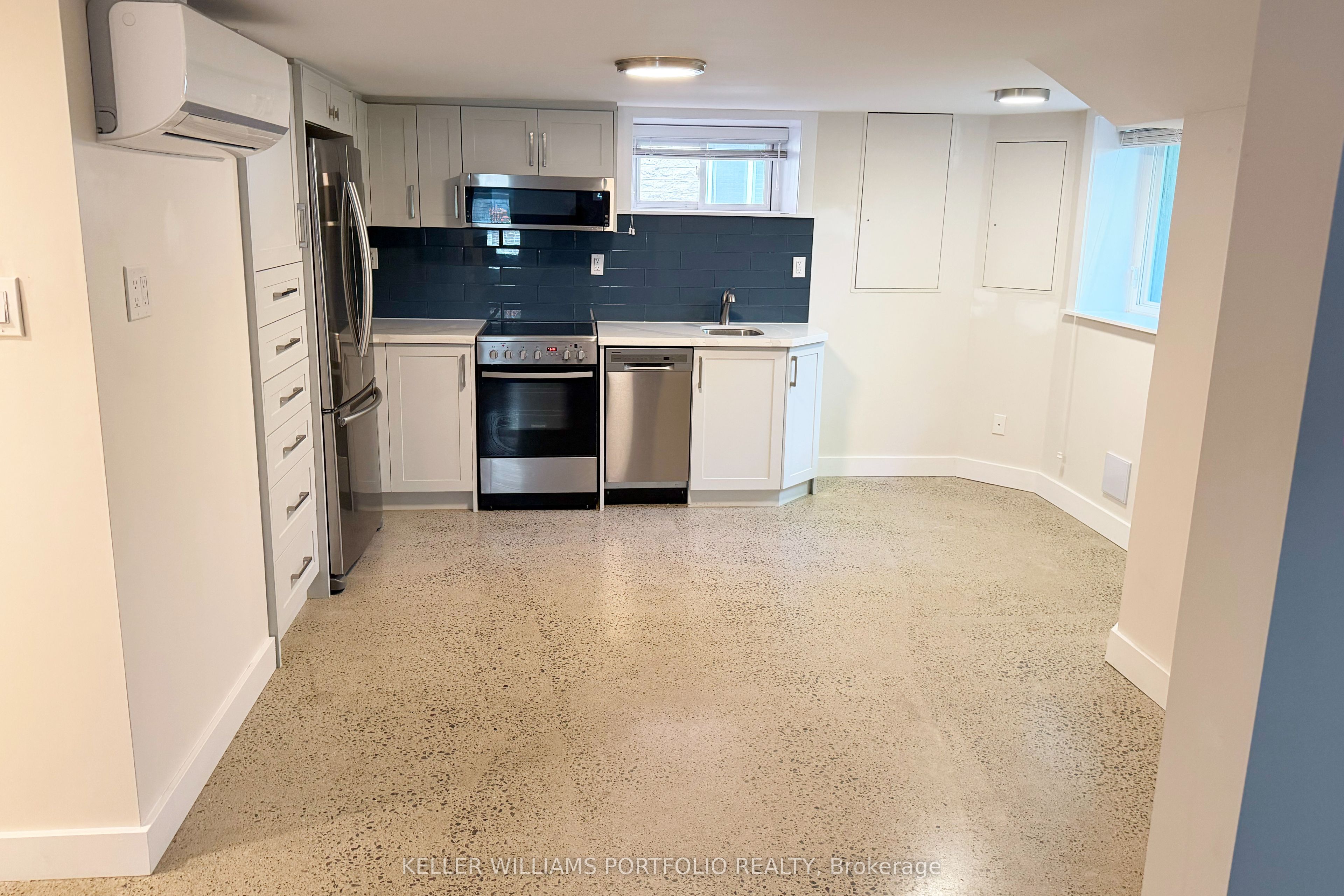 Unit Bsmt - 172 High Park Avenue, Toronto 4