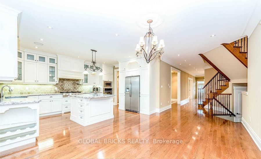 2855 Westoak Trails Boulevard, Oakville 3