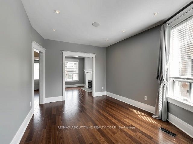 60 Gillespie Avenue, Toronto 4