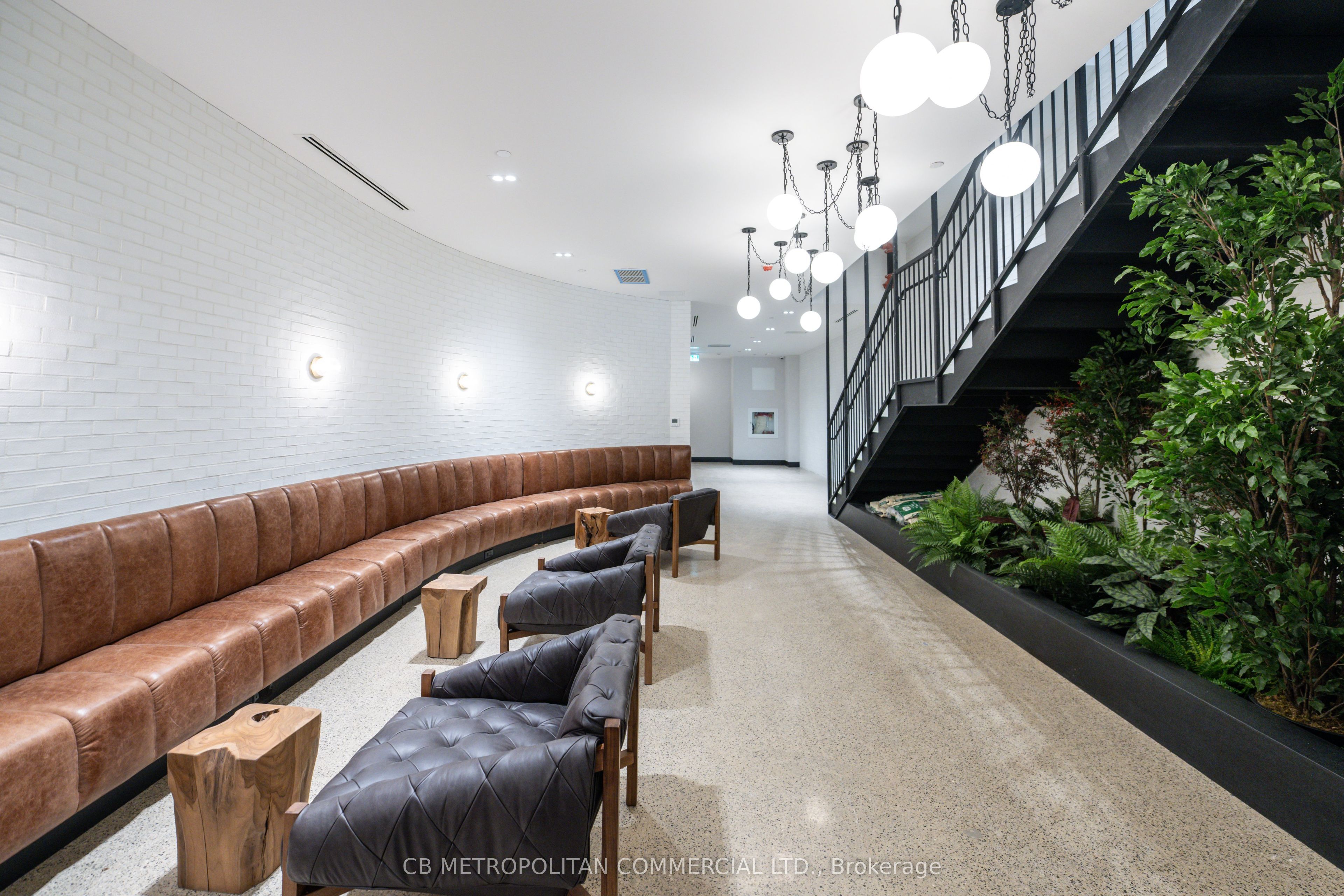 Unit 409 - 2946 Dundas Street West, Toronto 3