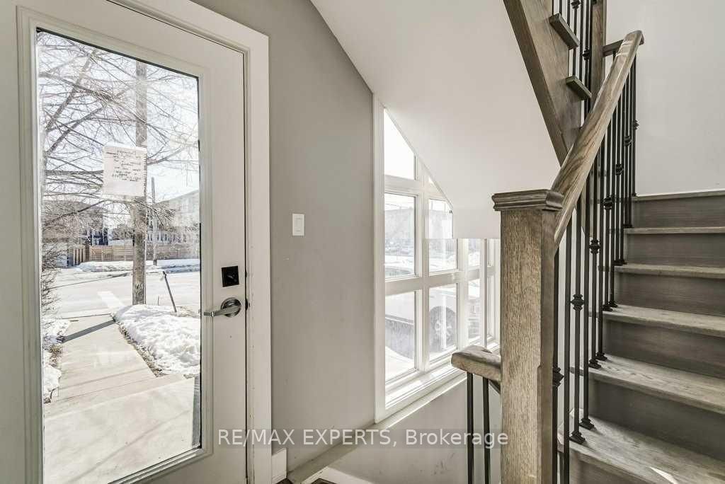 Unit Upper - 2 Hyde Avenue, Toronto 2