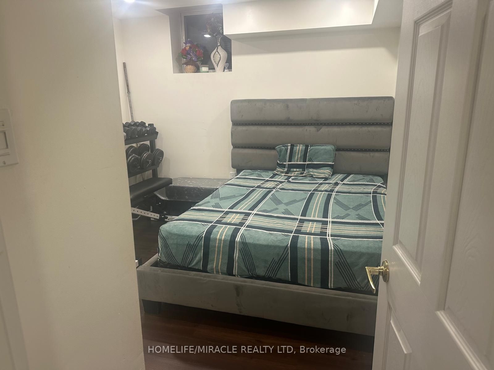 Unit Bsmt - 54 Oranmore Crescent, Brampton 4