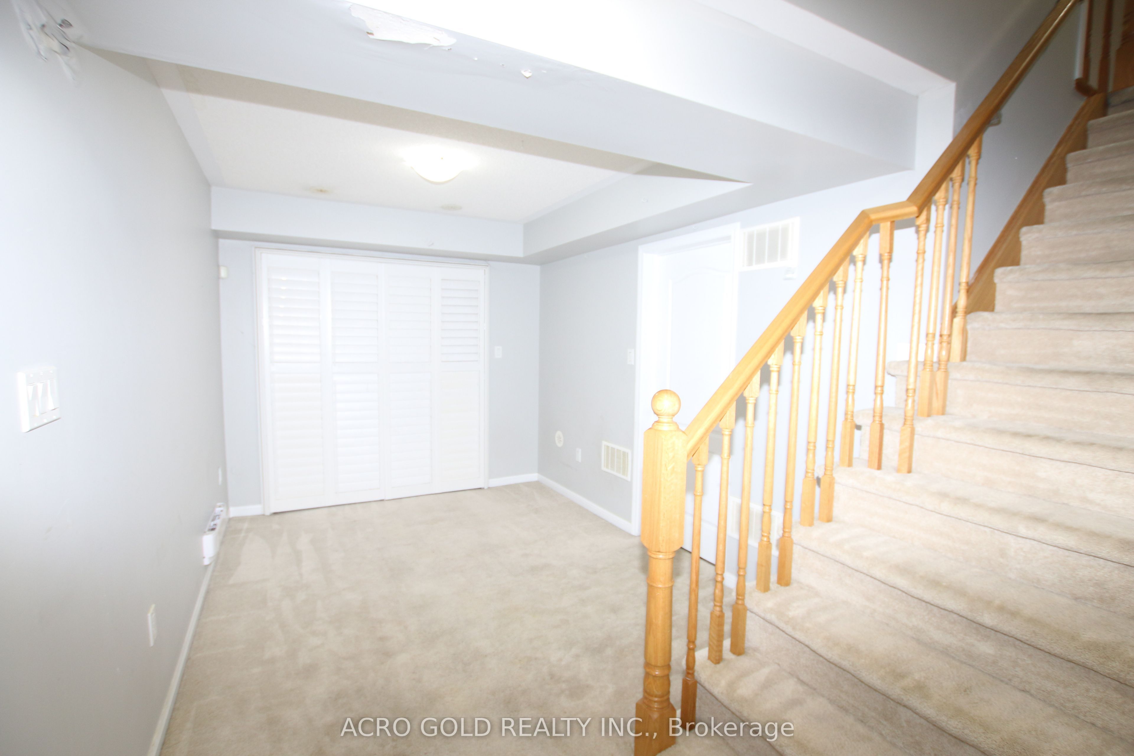 32 Mercedes Road, Brampton 5