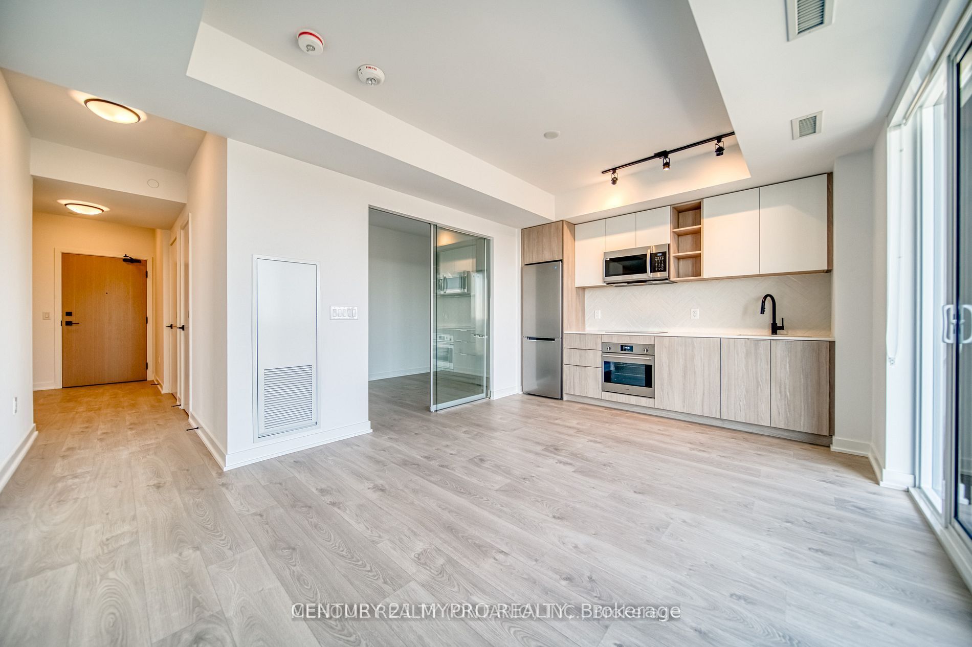 Unit 1707 - 36 Zorra Street, Etobicoke 5