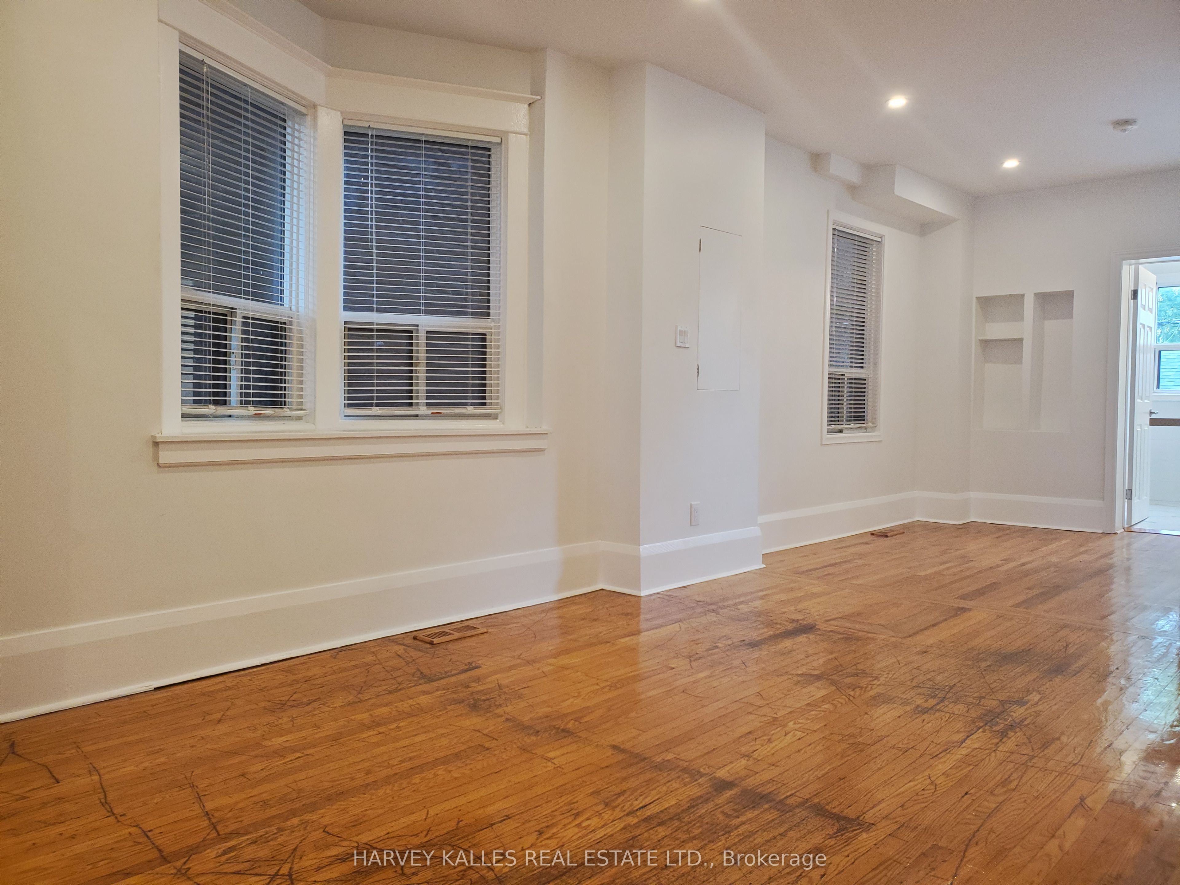 Unit Main - 1300 Lansdowne Avenue, Toronto 5