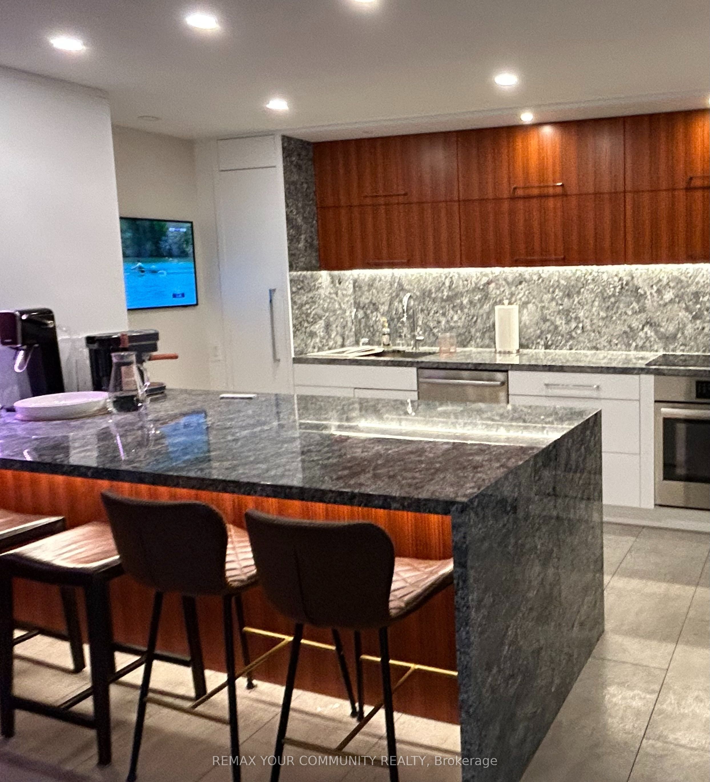 Unit 2506 - 1320 Islington Avenue, Etobicoke 5