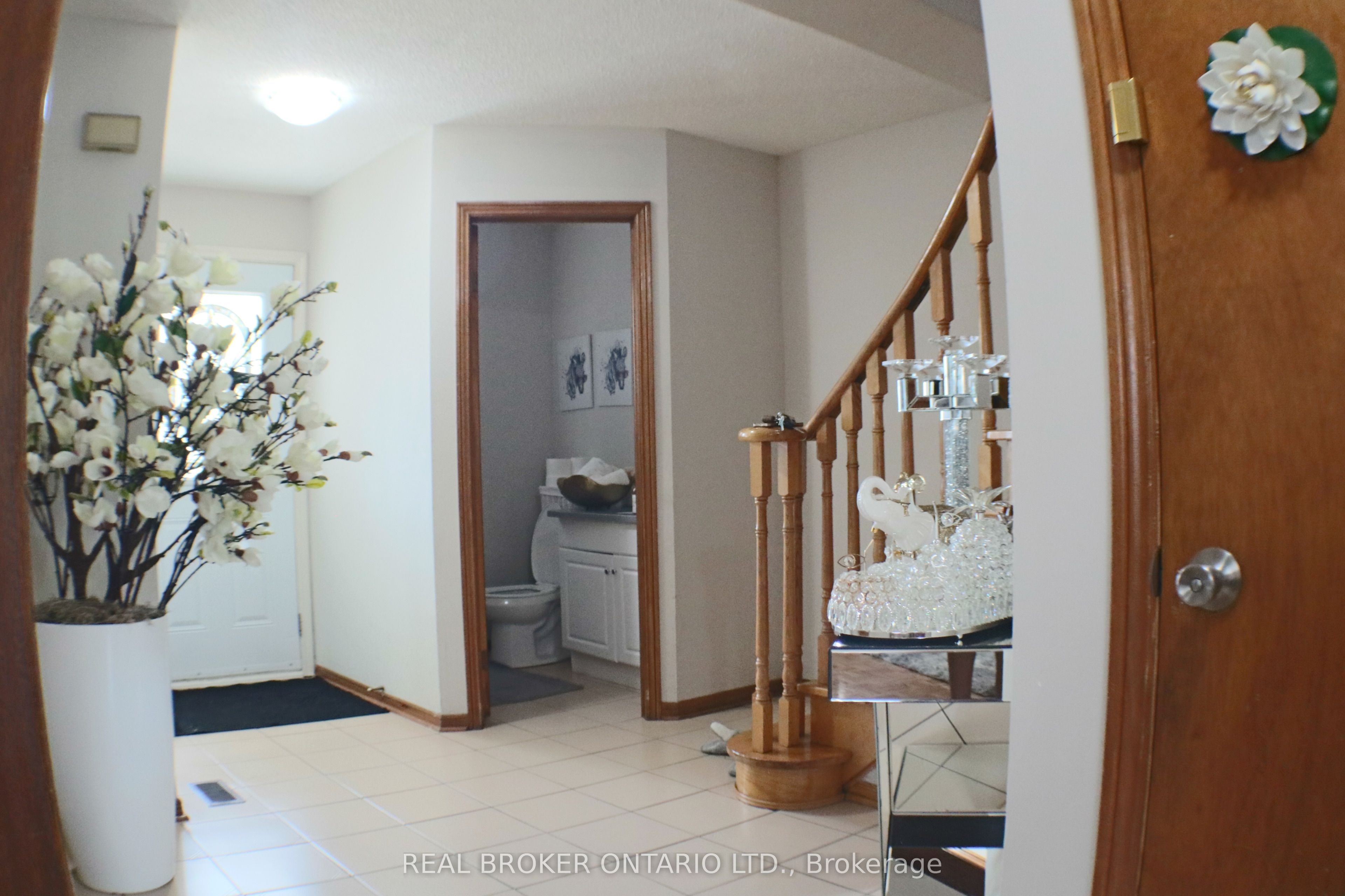 24 Fallen Oak Court, Brampton 4
