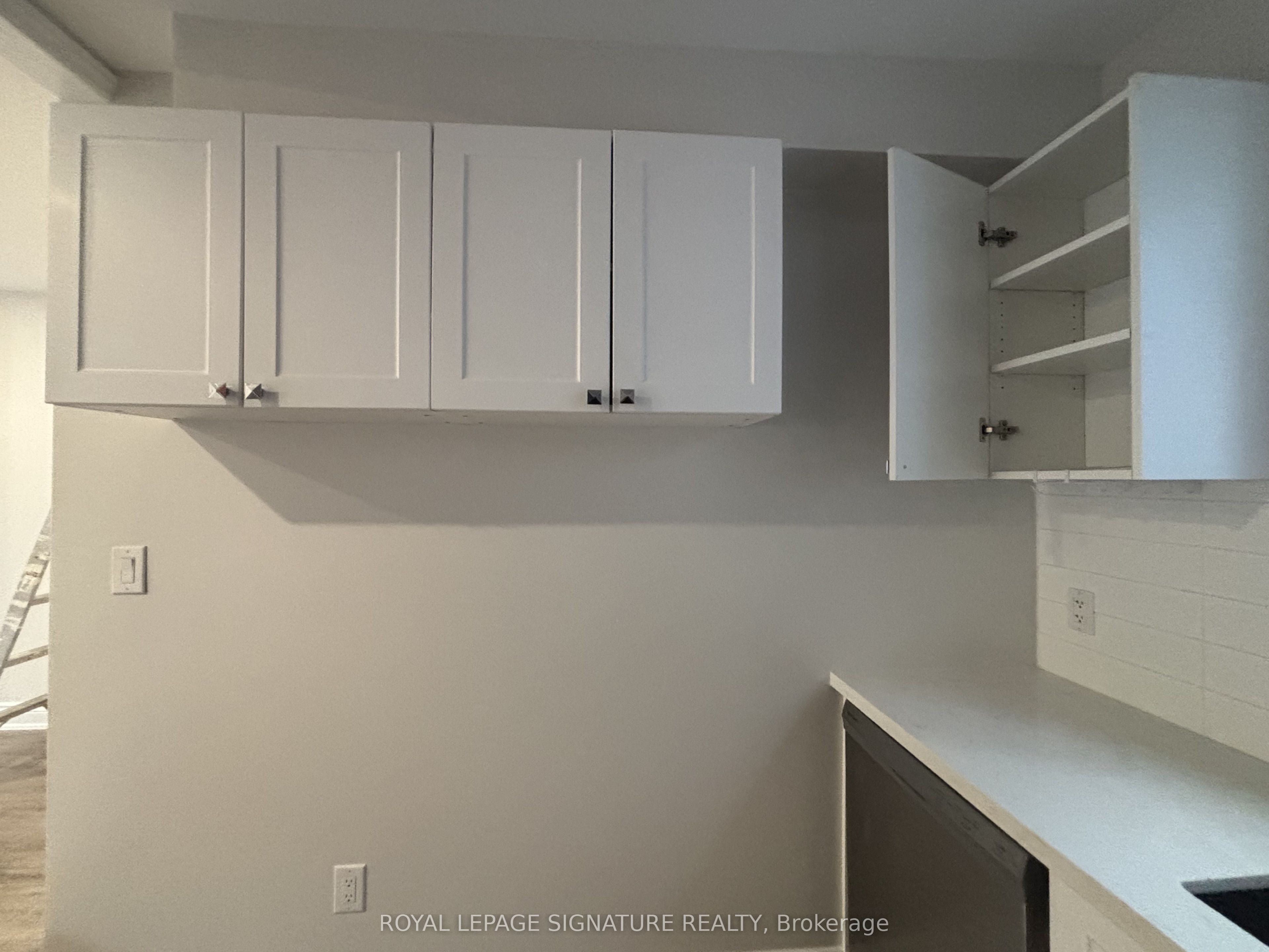 Unit 2 - 3289 Lakeshore Boulevard W, Etobicoke 5