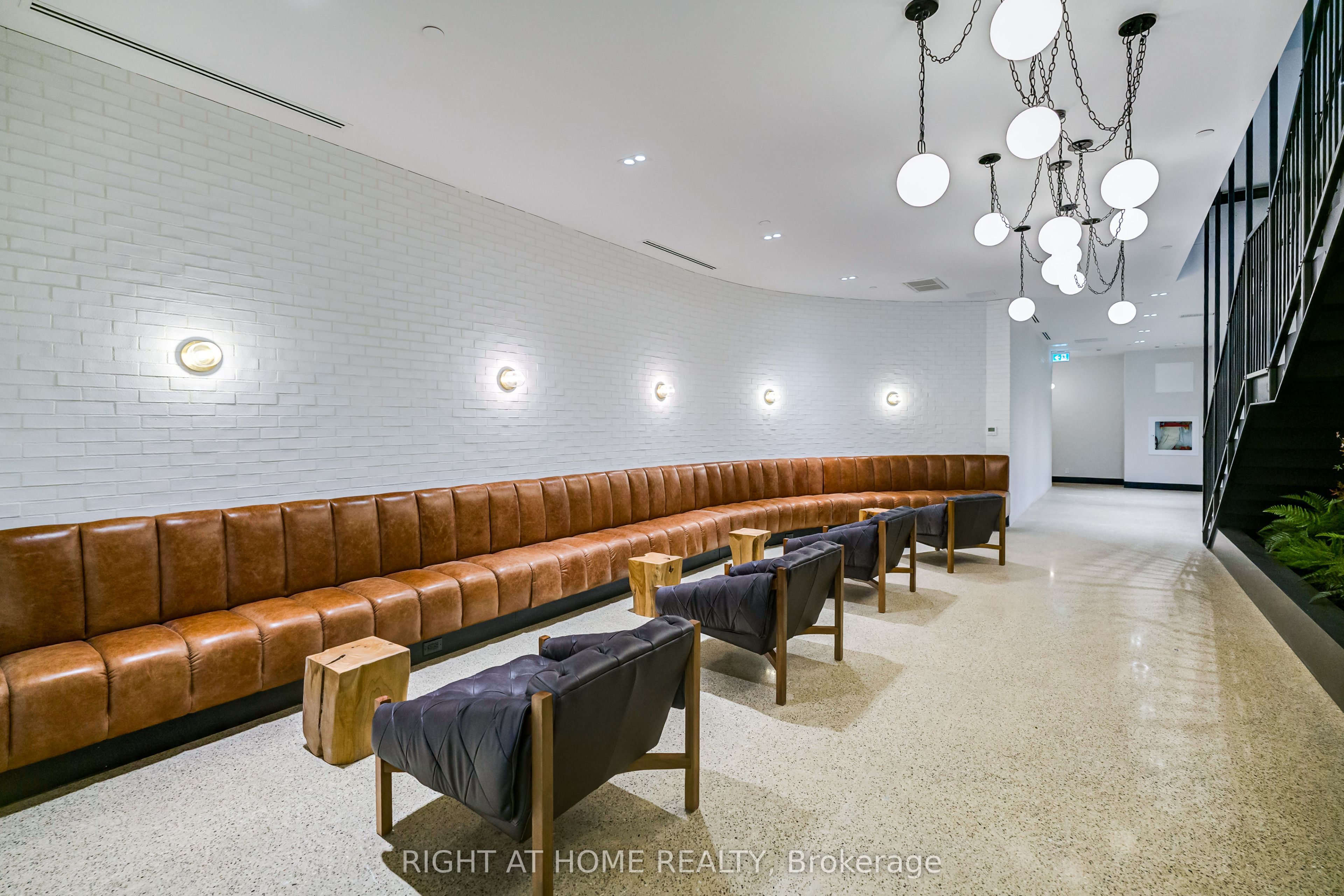 Unit 408 - 2946 Dundas Street W, Toronto 3