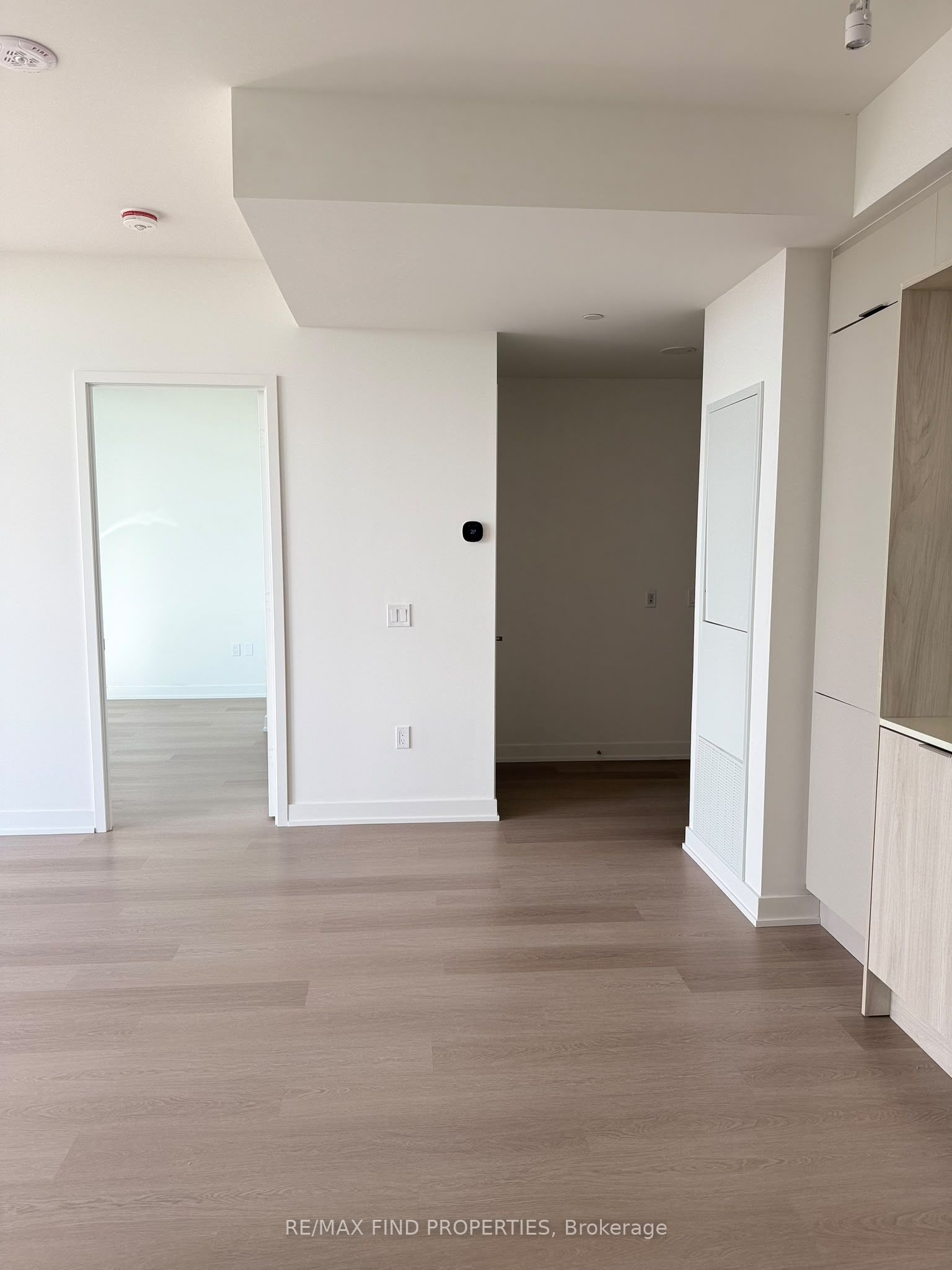 Unit 5203 - 448 Burnhamthorpe Road W, Mississauga 4
