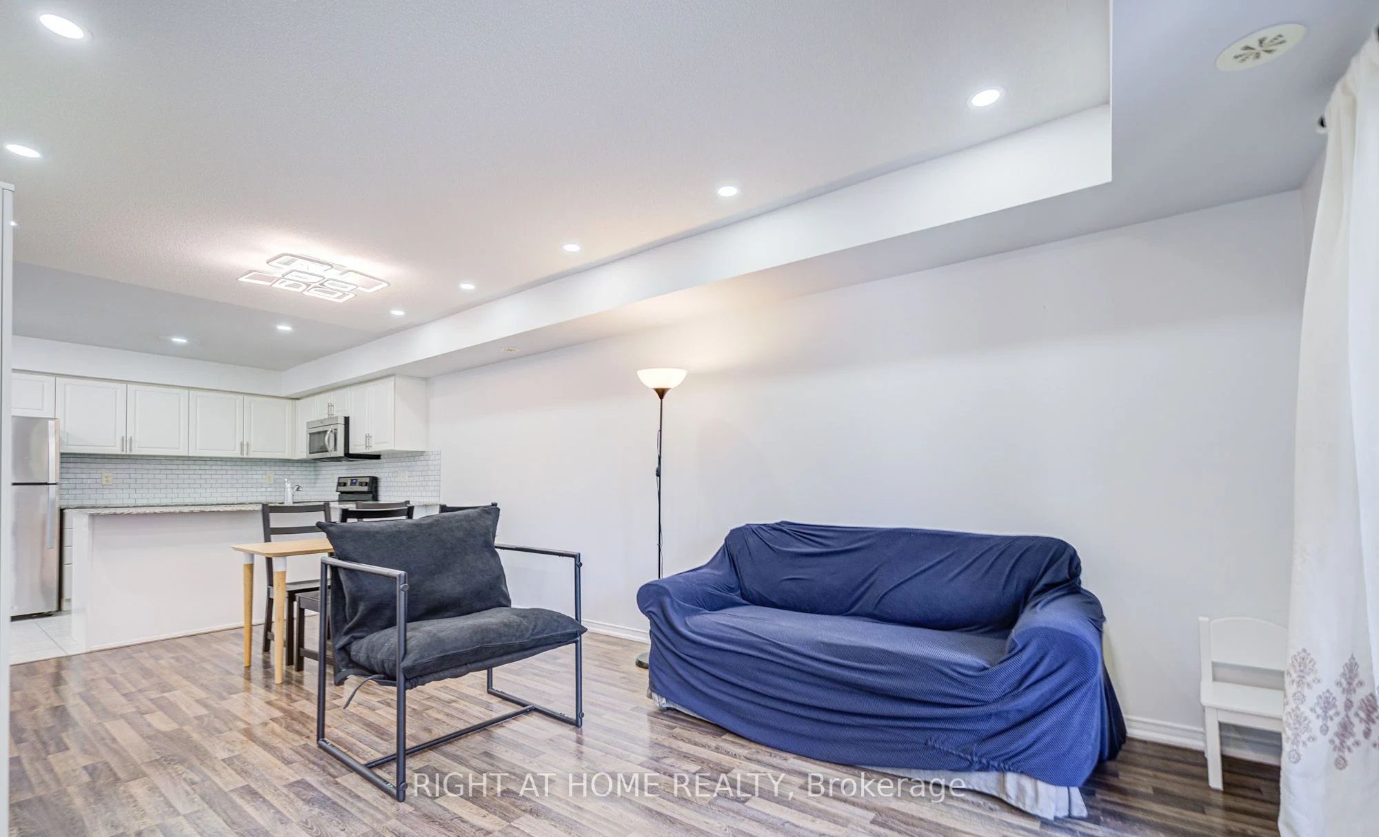 Unit 17 - 2484 Post Road, Oakville 4