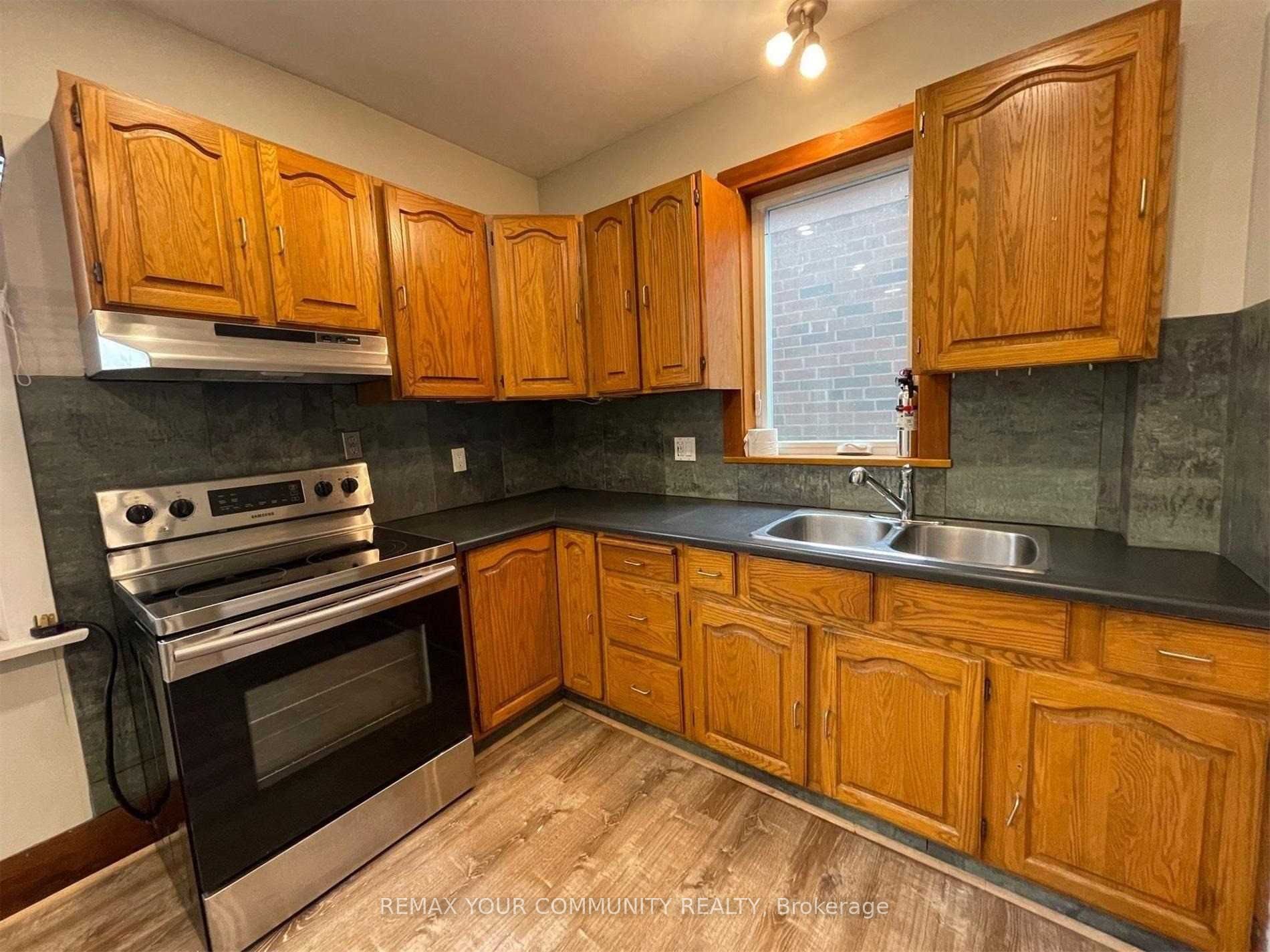 52 Seventh Street, Etobicoke 2