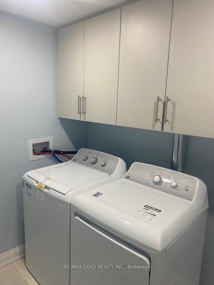 Unit Lower - 172 Golden Springs Drive, Brampton 3