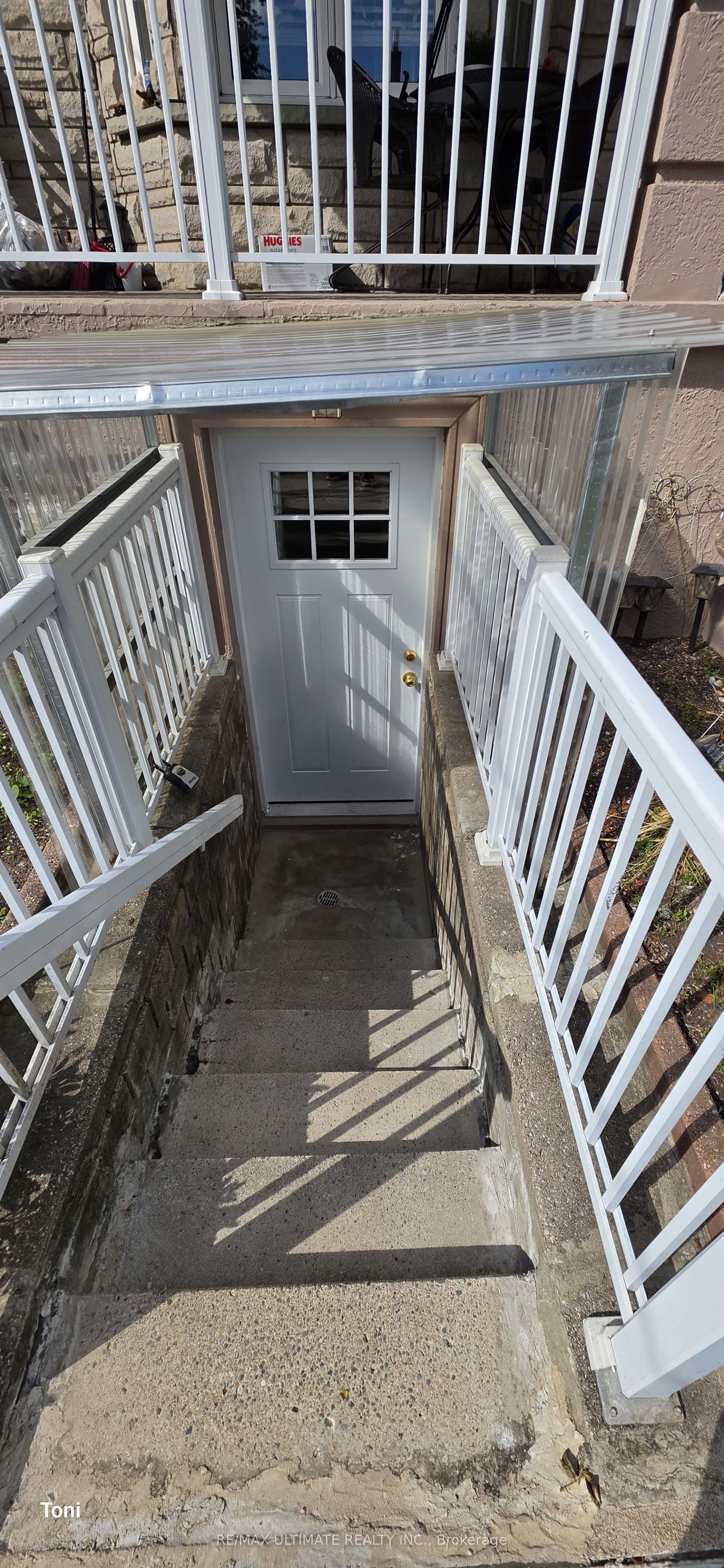 Unit Bsmt - 34 Peterborough Avenue, Toronto 2