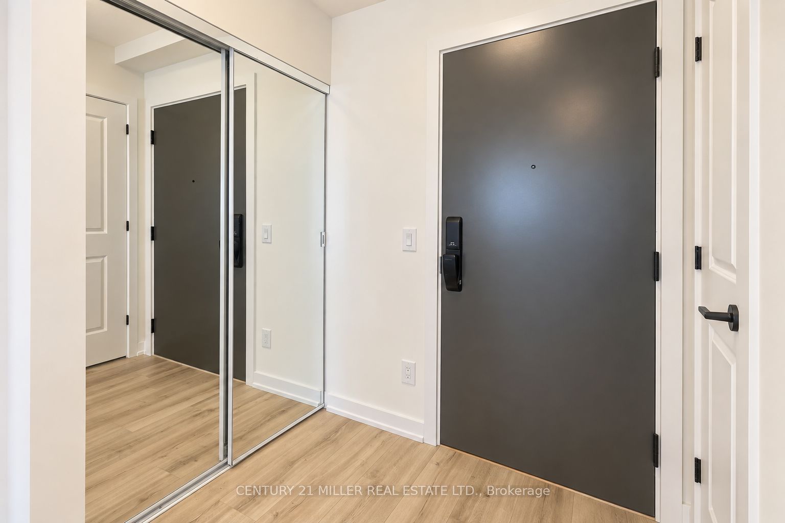 Unit 508 - 335 Wheat Boom Drive, Oakville 2