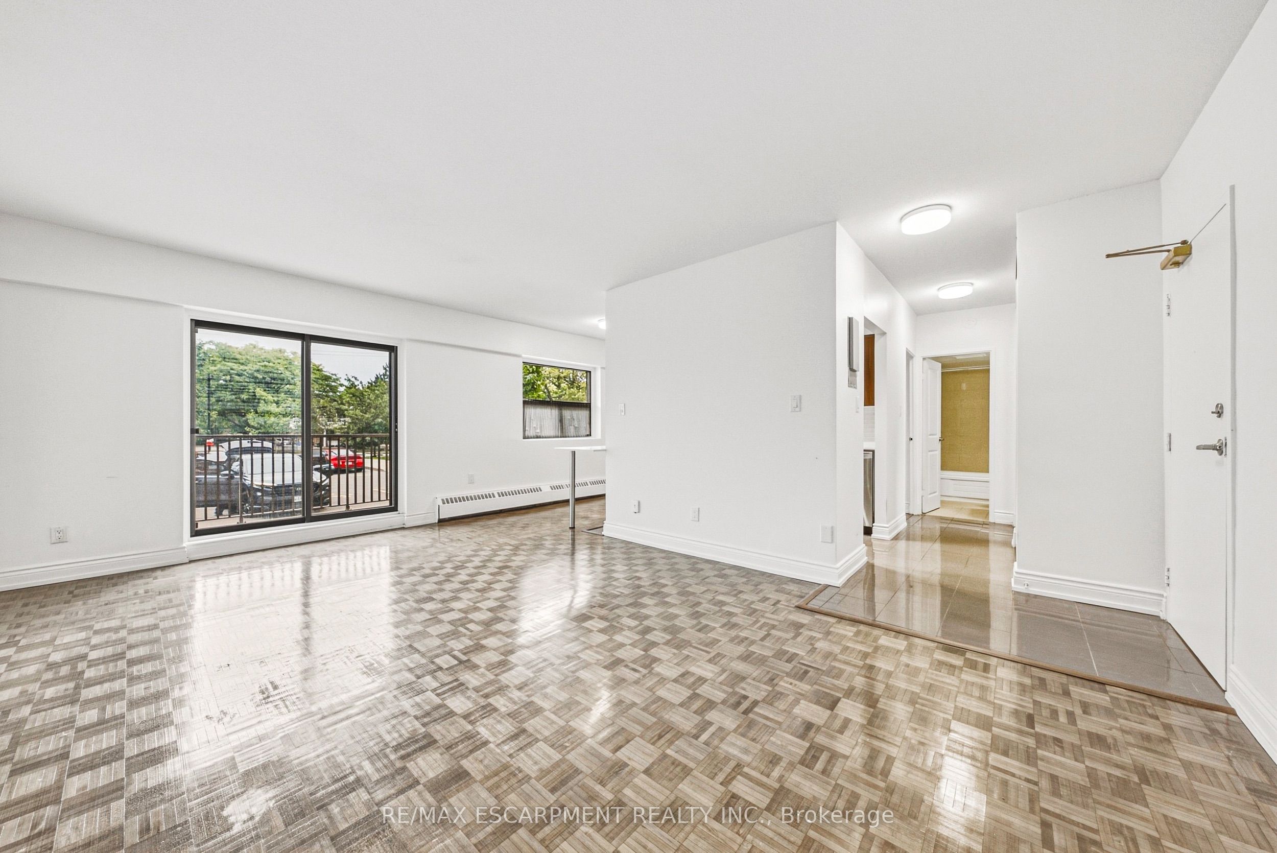 Unit 104 - 2077 Prospect Street, Burlington 4