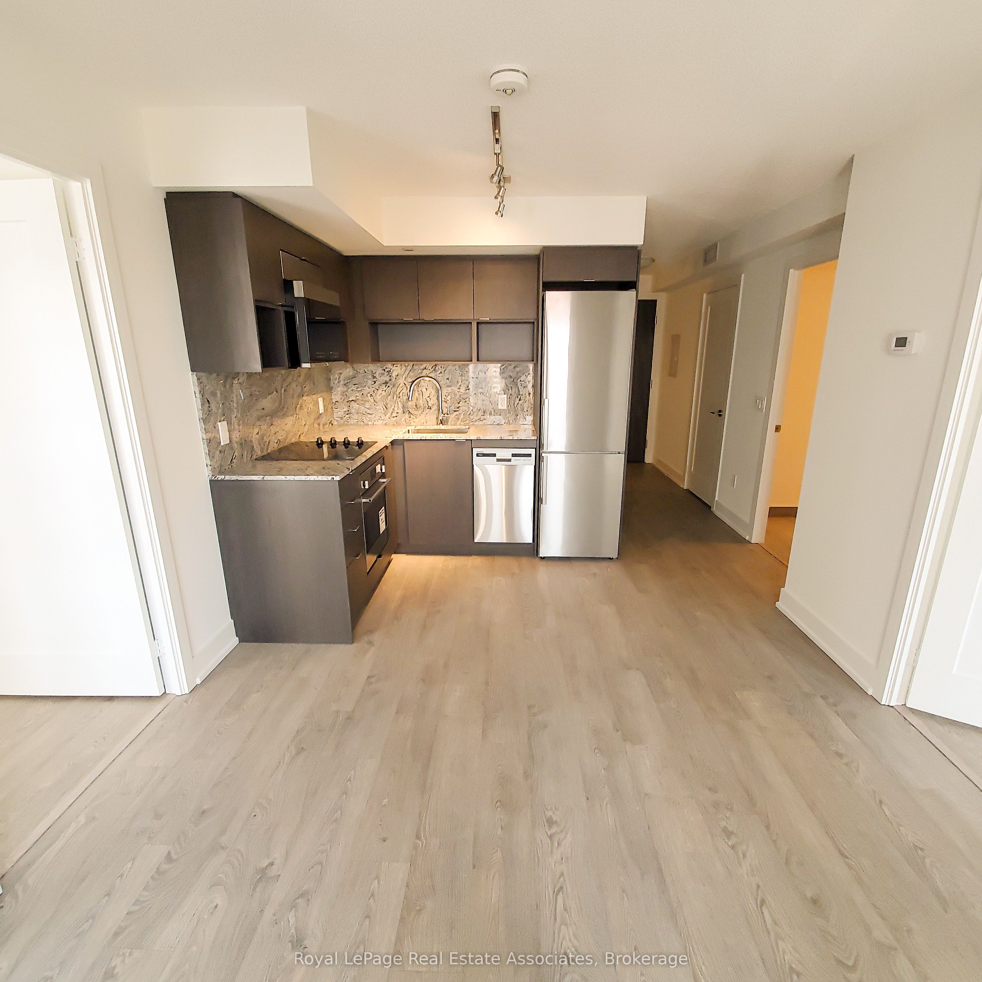 Unit 1519 - 9 Mabelle Avenue, Etobicoke 4