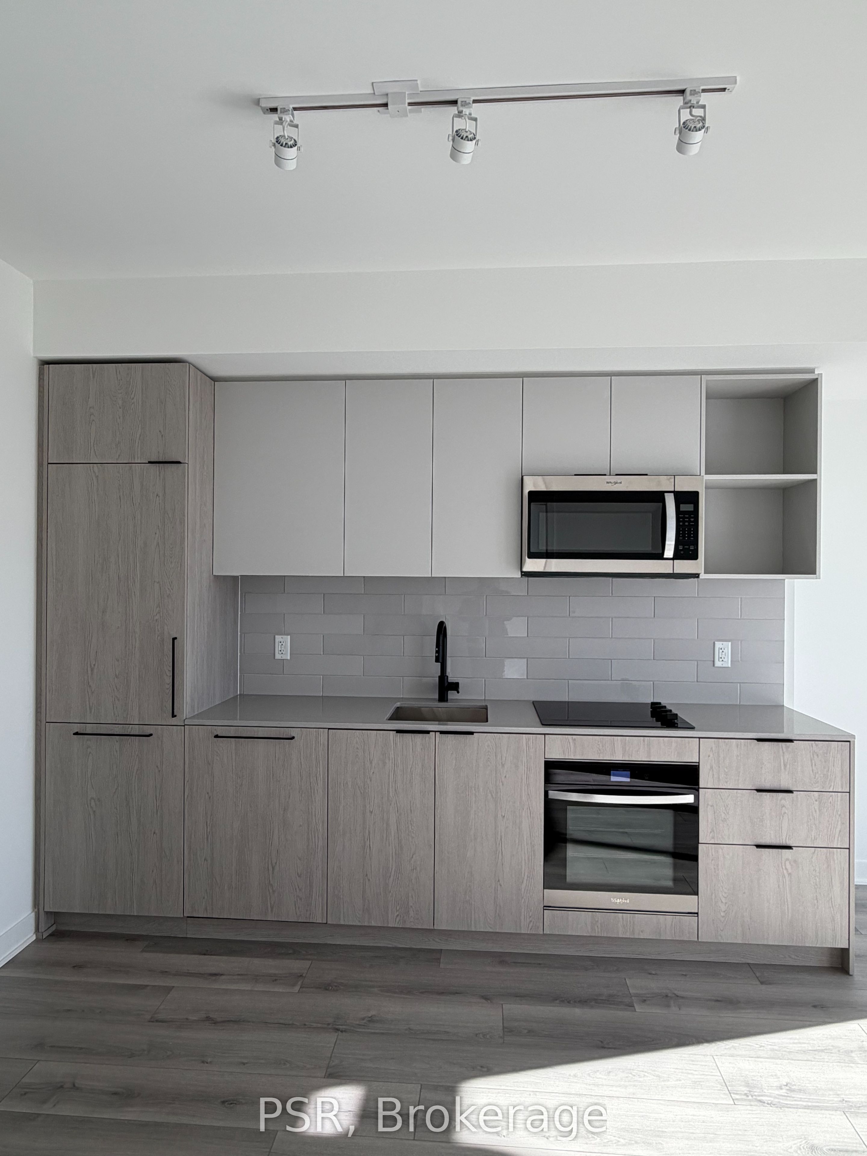 Unit 611 - 1185 Dupont Street, Toronto 3