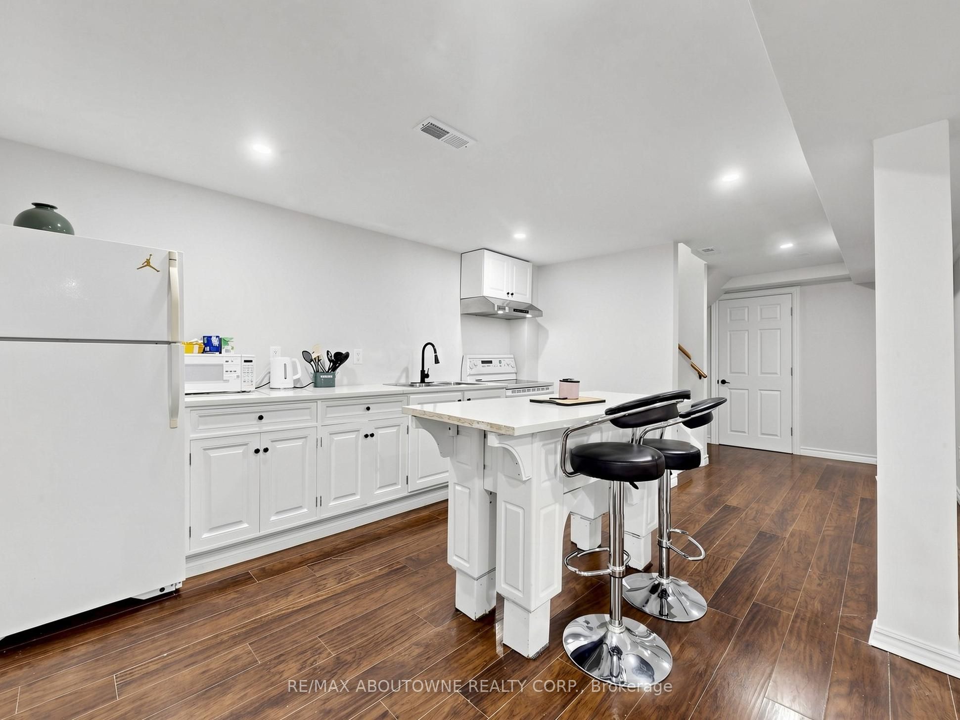 Unit Basement - 3850 Partition Road, Mississauga 5