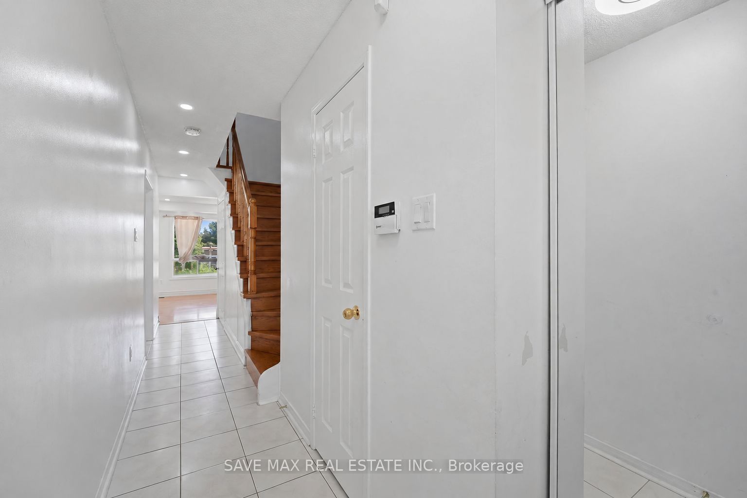 39 Caruso Drive, Brampton 2