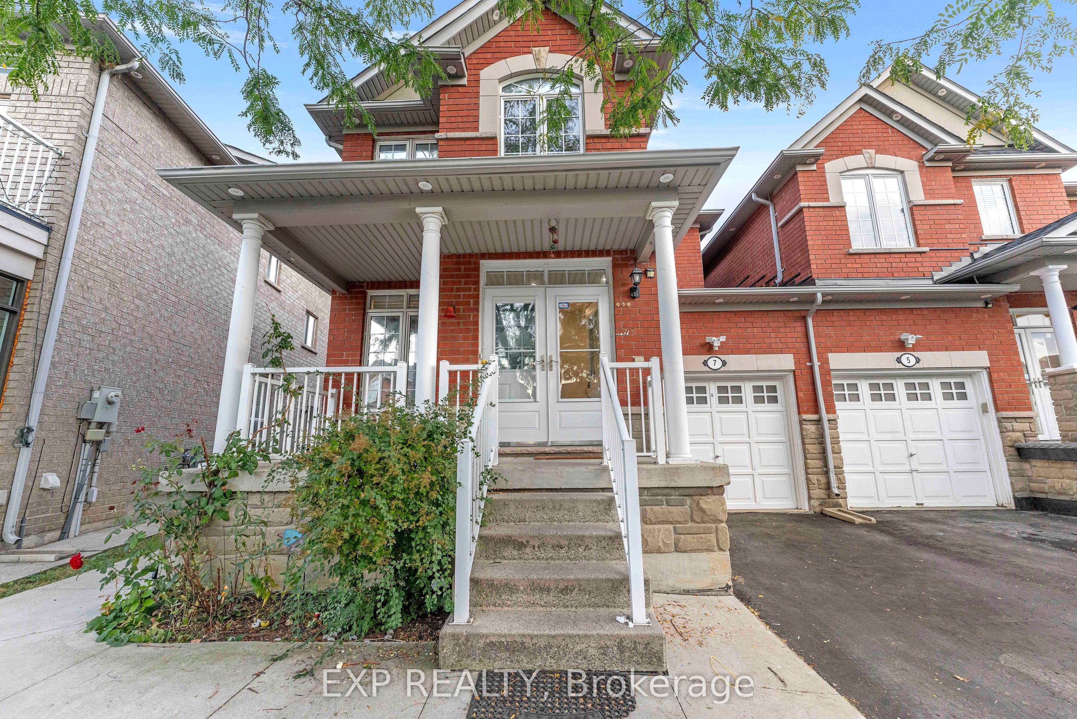 7 Overture Lane, Brampton 3