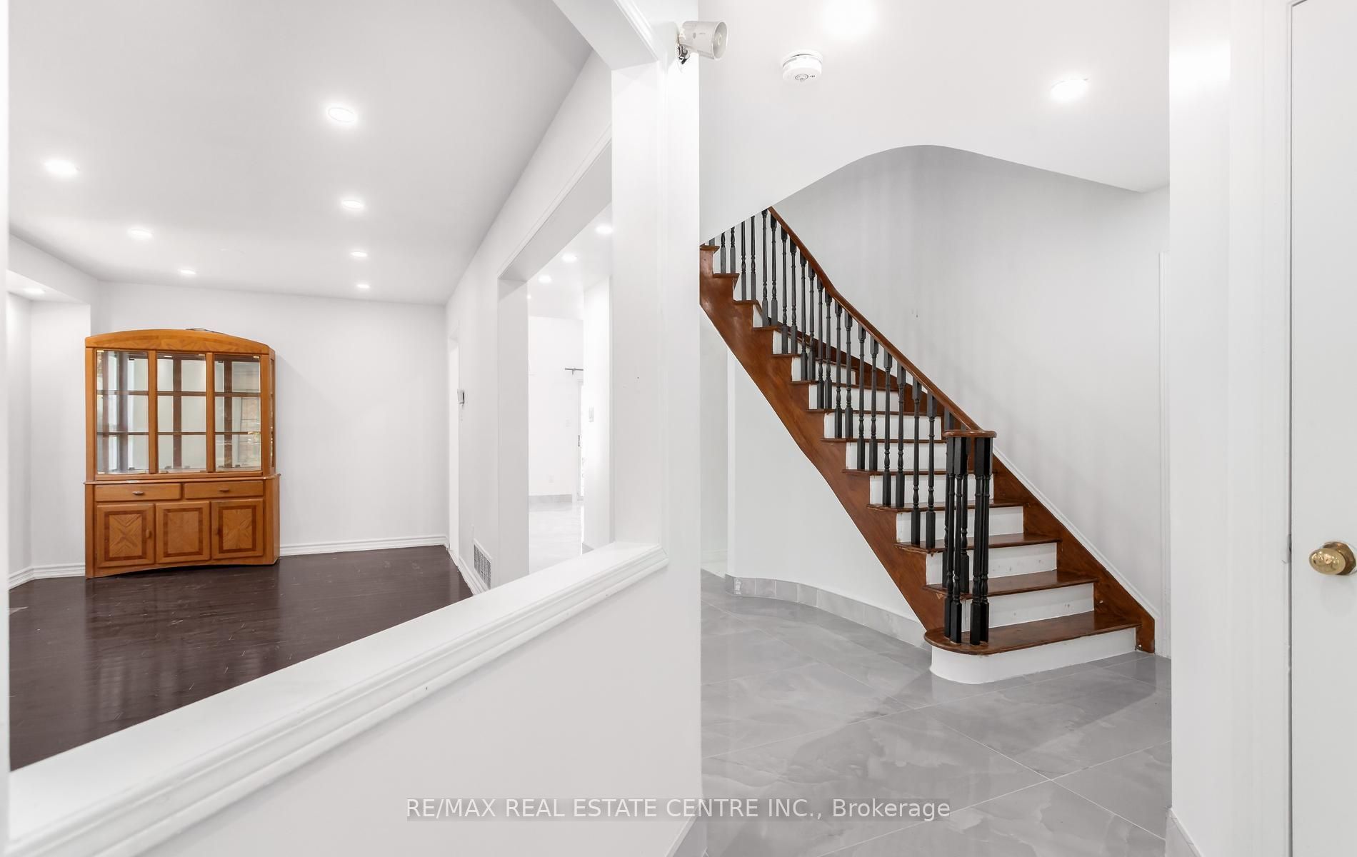 Unit Upper - 2874 Gardenview Crescent, Mississauga 5
