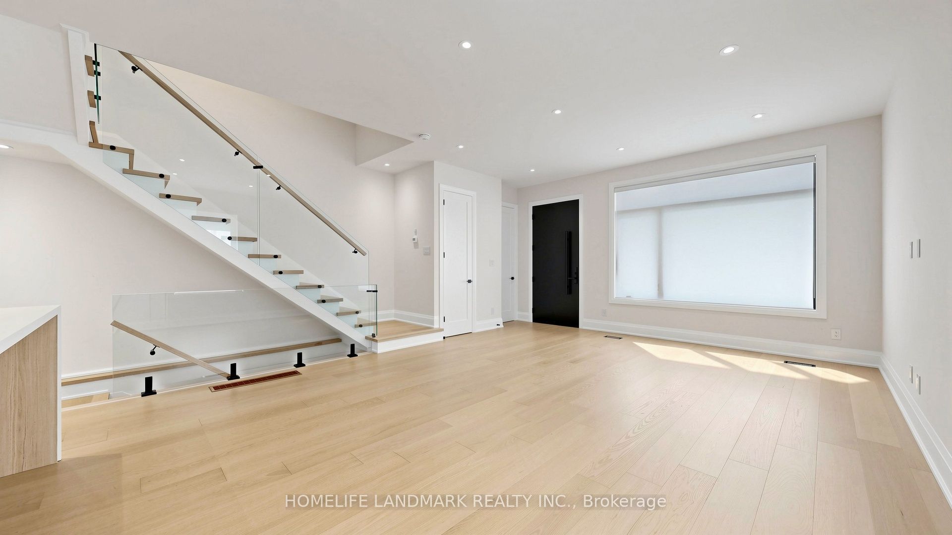 Unit Unit A - 750 Glengrove Avenue W, North York 4