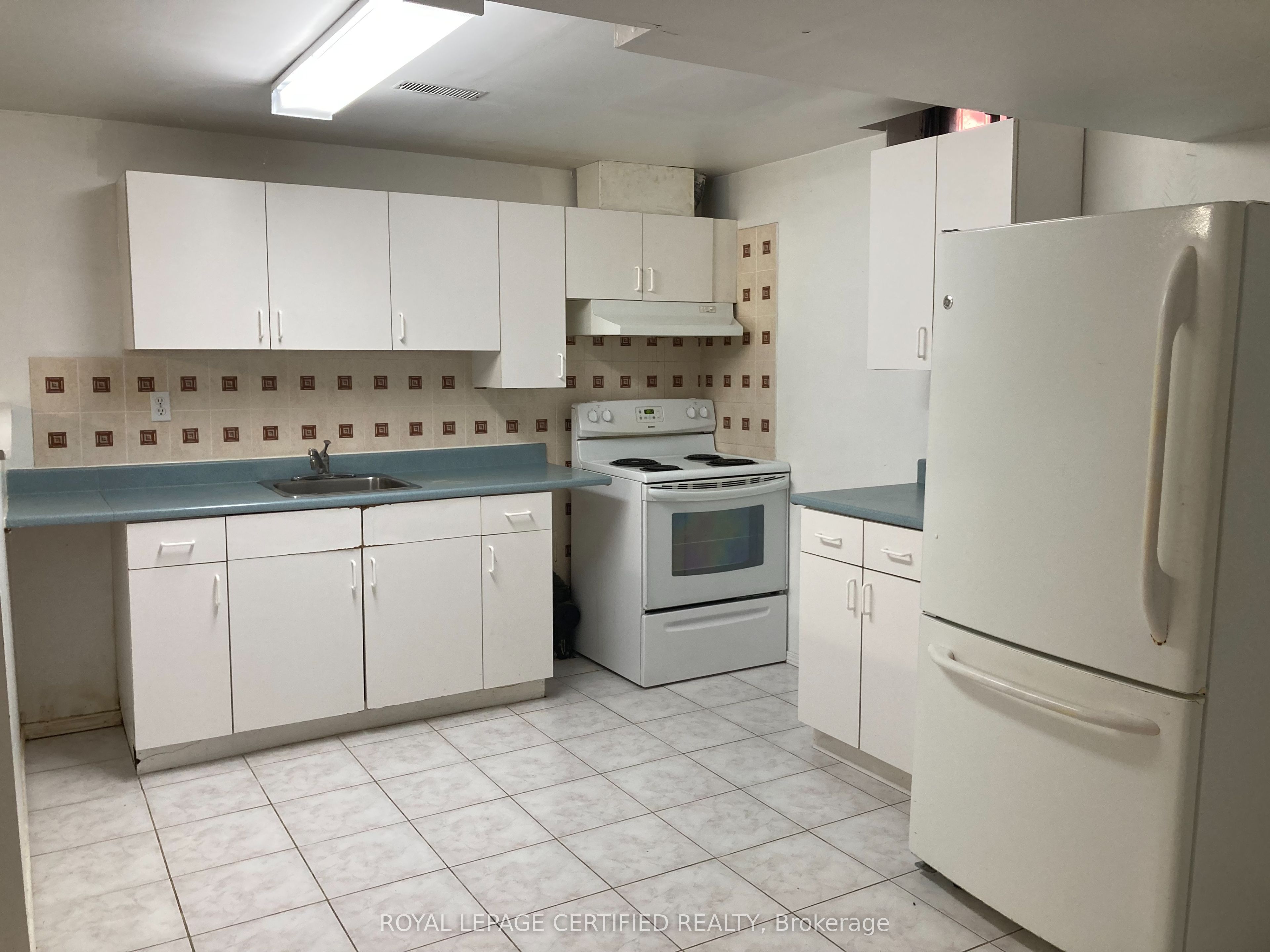 Unit Bsmt - 5480 Whitehorn Avenue, Mississauga 3