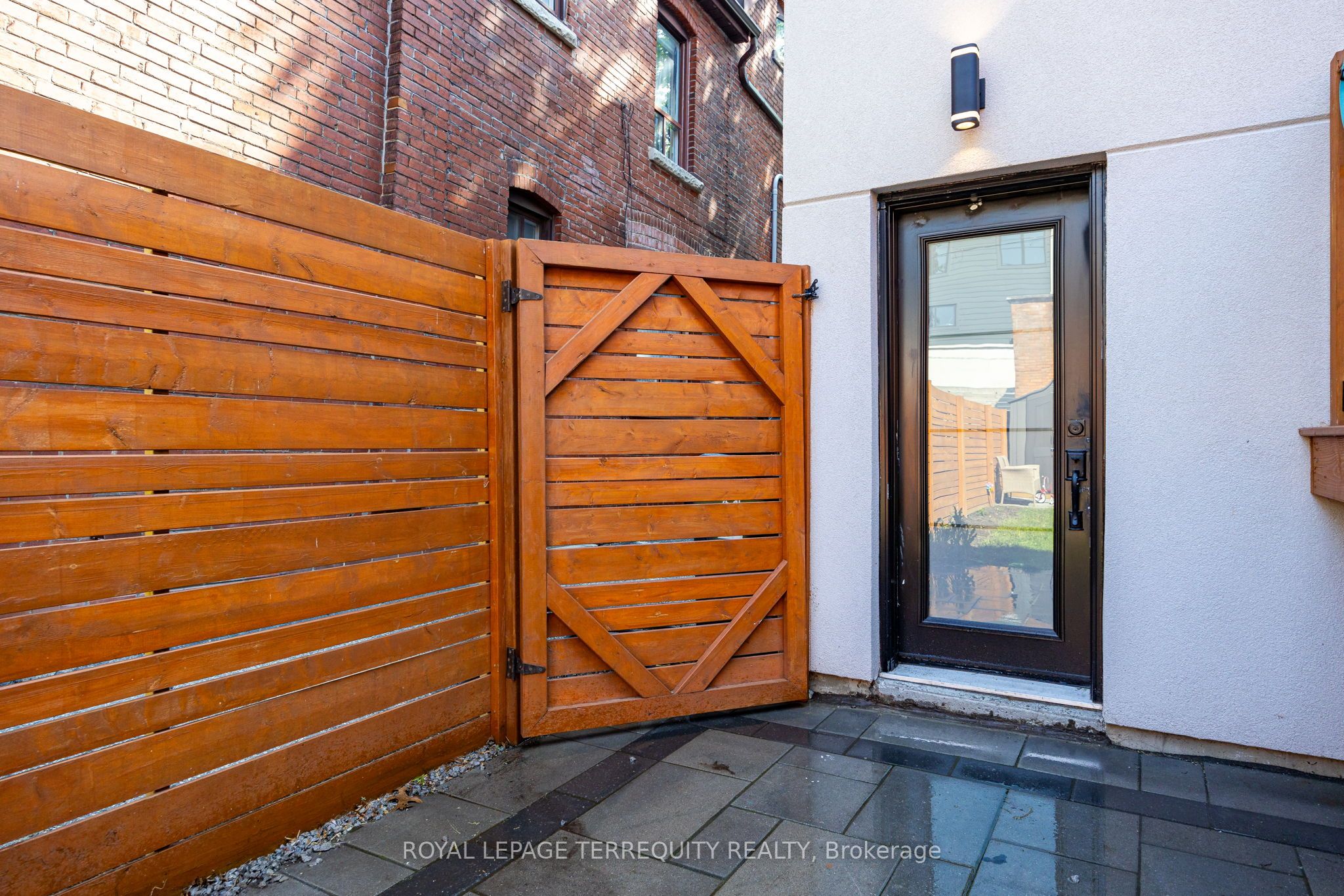Unit Bsmt - 668 Indian Road, Toronto 2