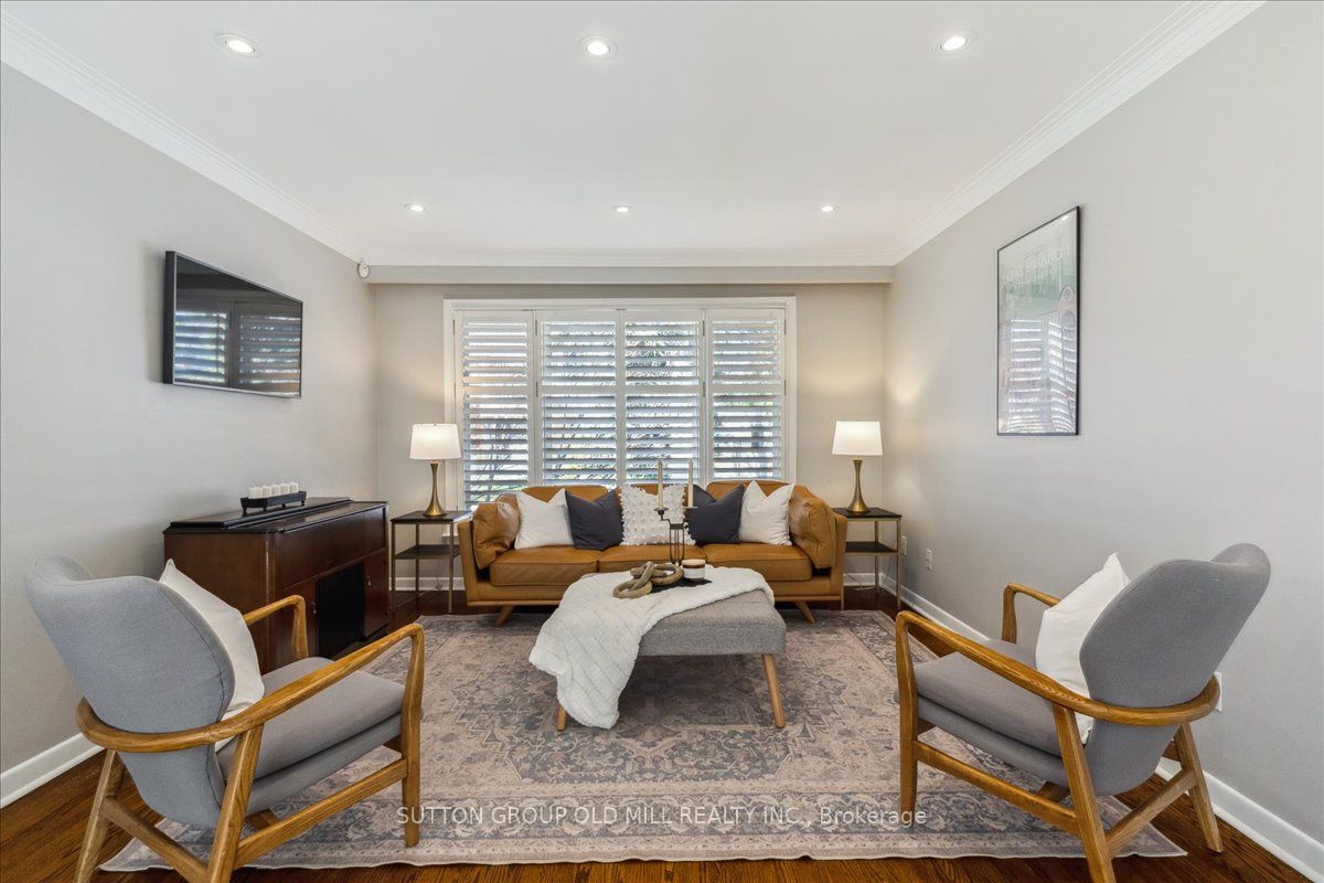 2A Elton Crescent, Etobicoke 3