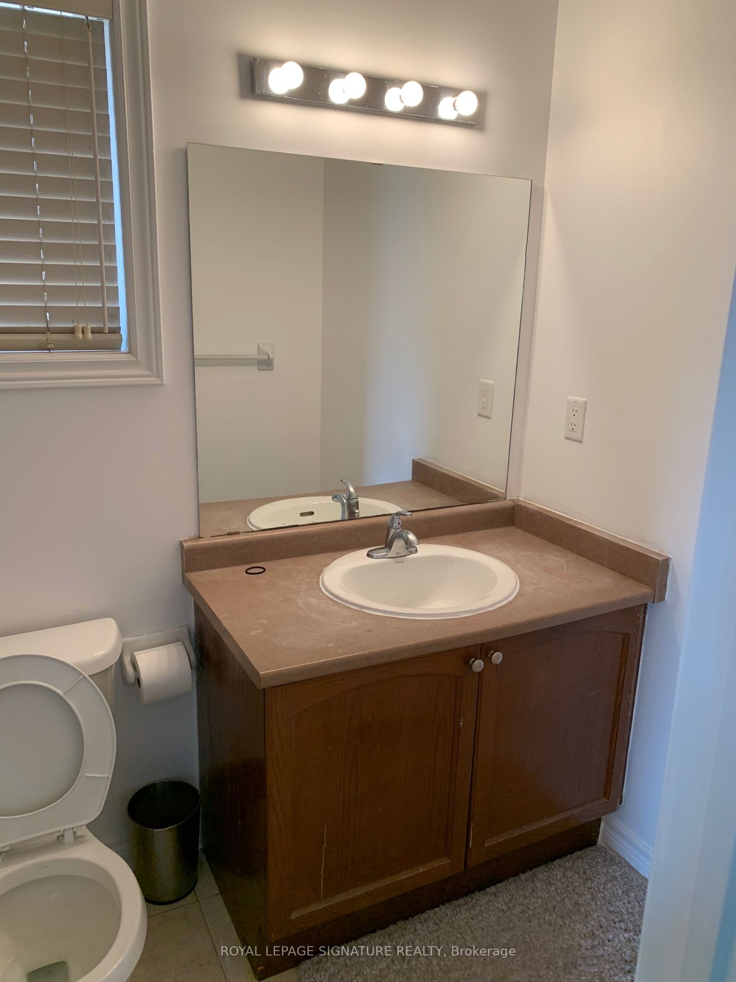 249 Comiskey Crescent, Mississauga 3