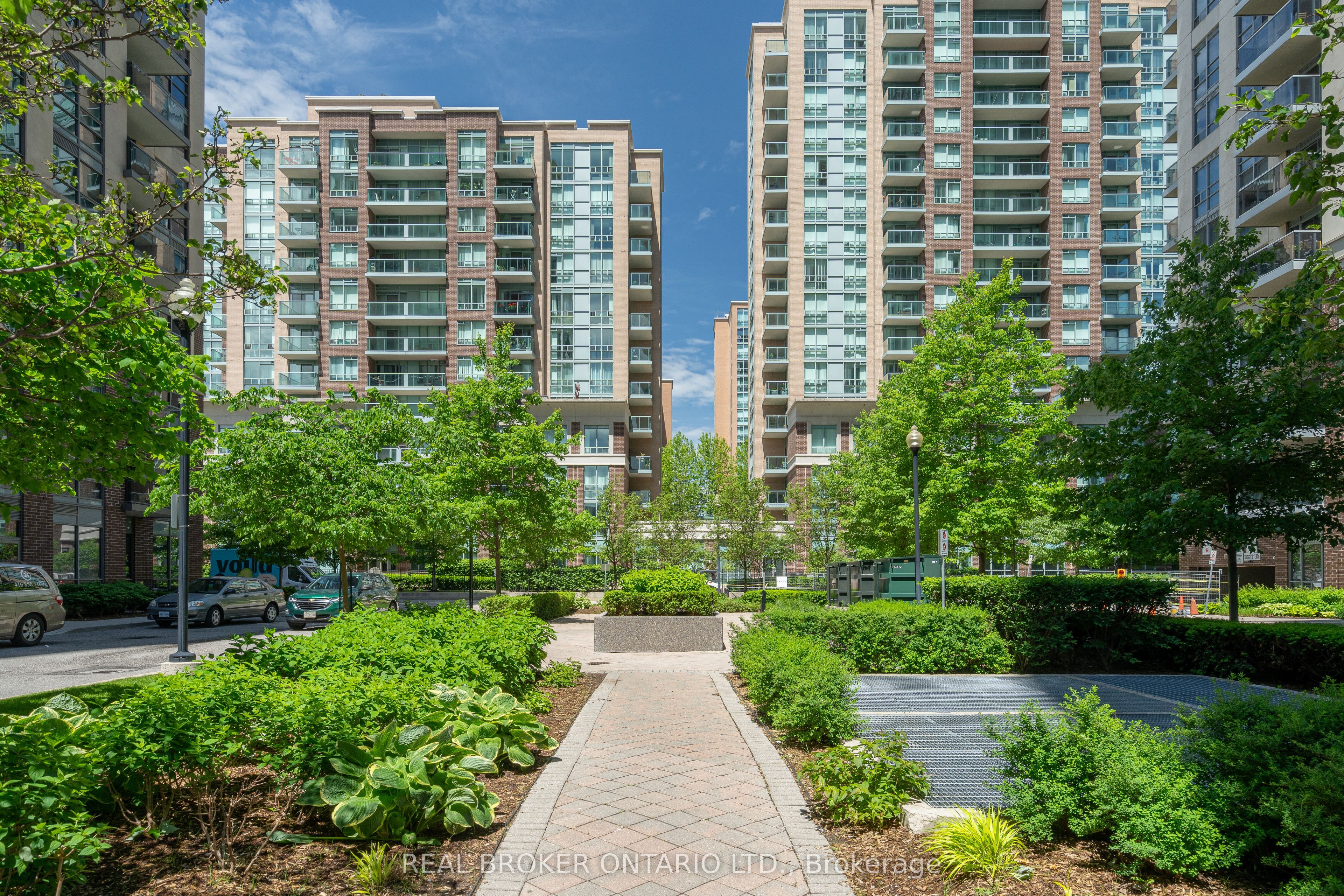 Unit PH2 - 3 Michael Power Place, Etobicoke 3