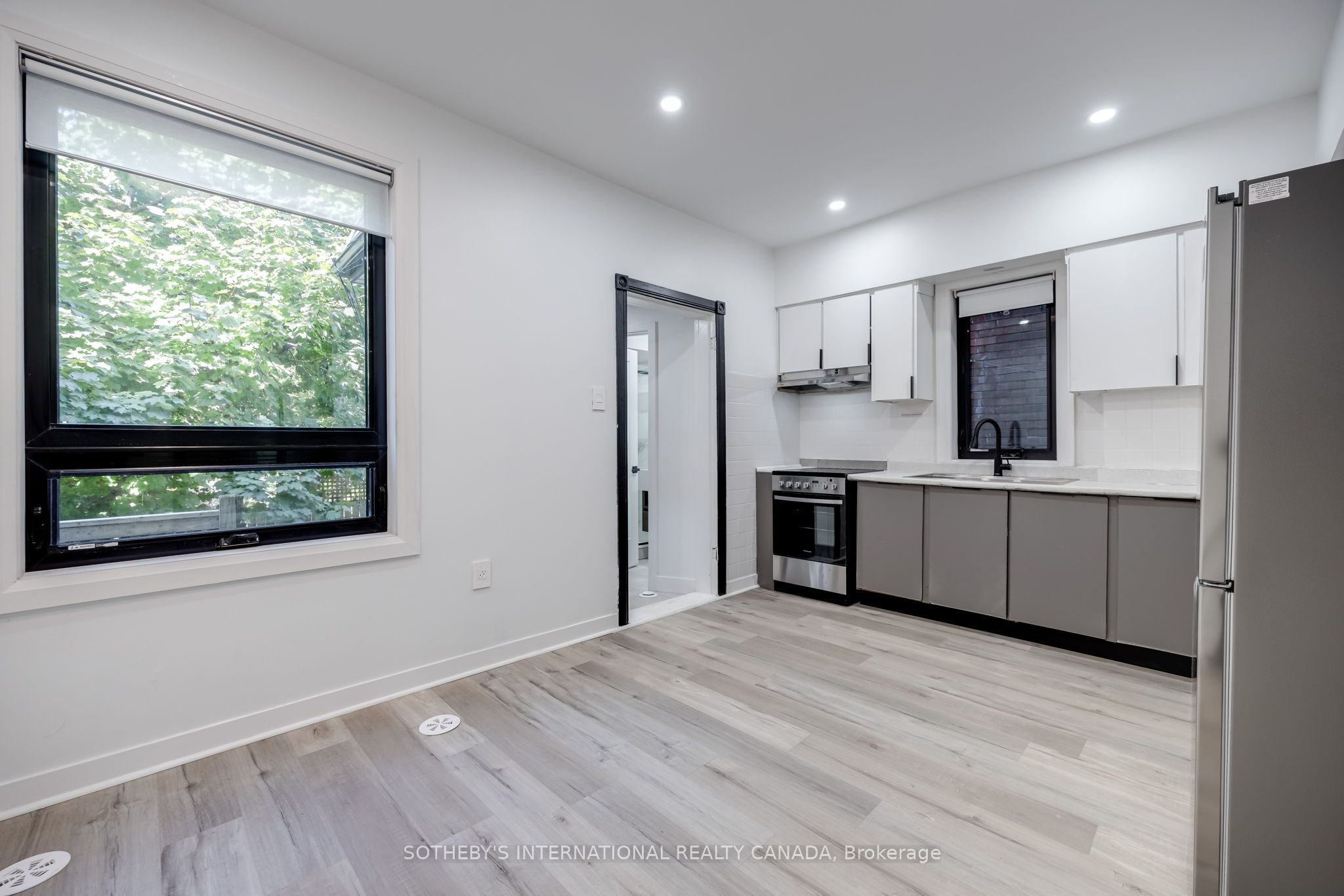 Unit Main - 120 Glenlake Avenue, Toronto 3