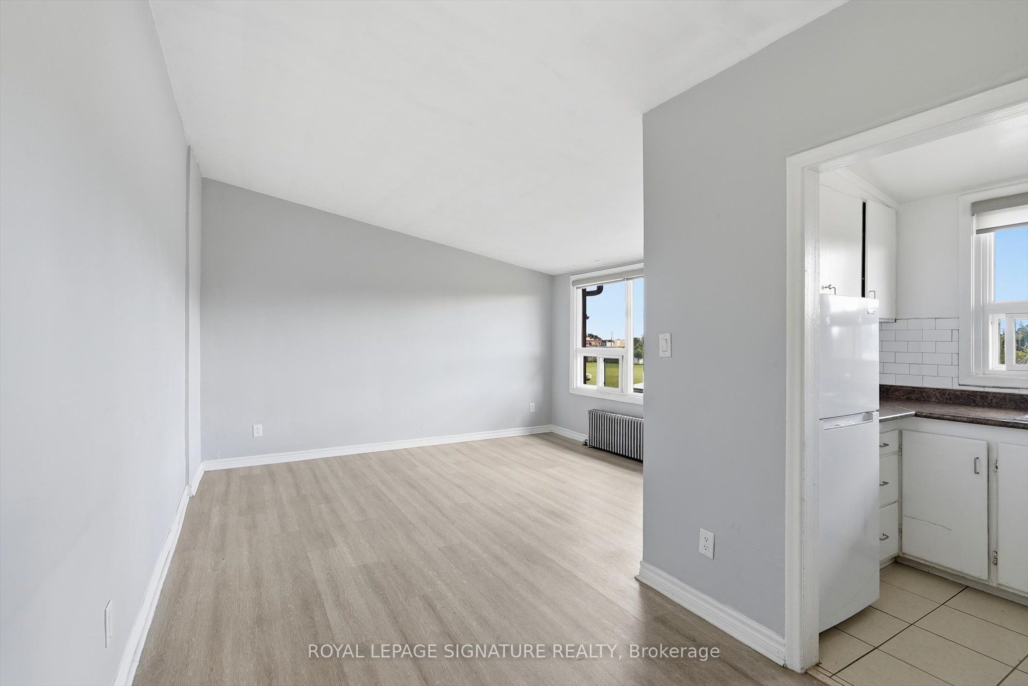 Unit 301 - 49 Cuffley Crescent S, North York 2