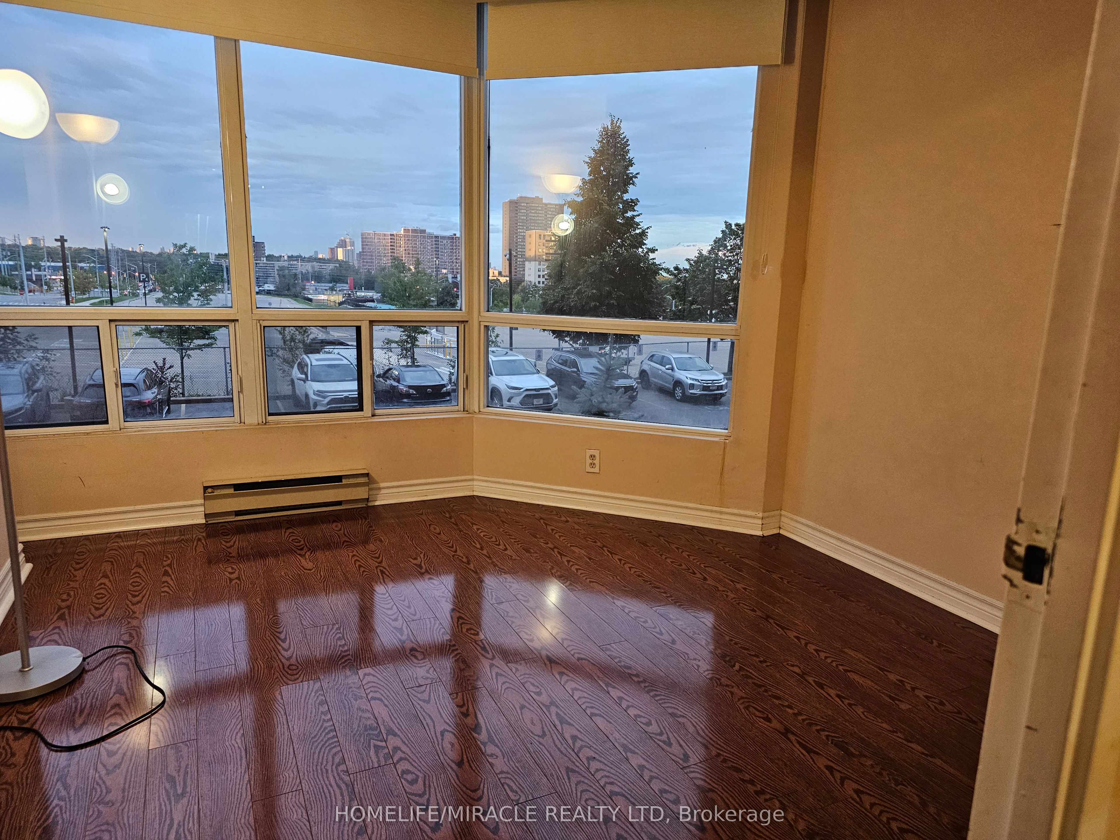 Unit 214 - 115 Hillcrest Avenue, Mississauga 3