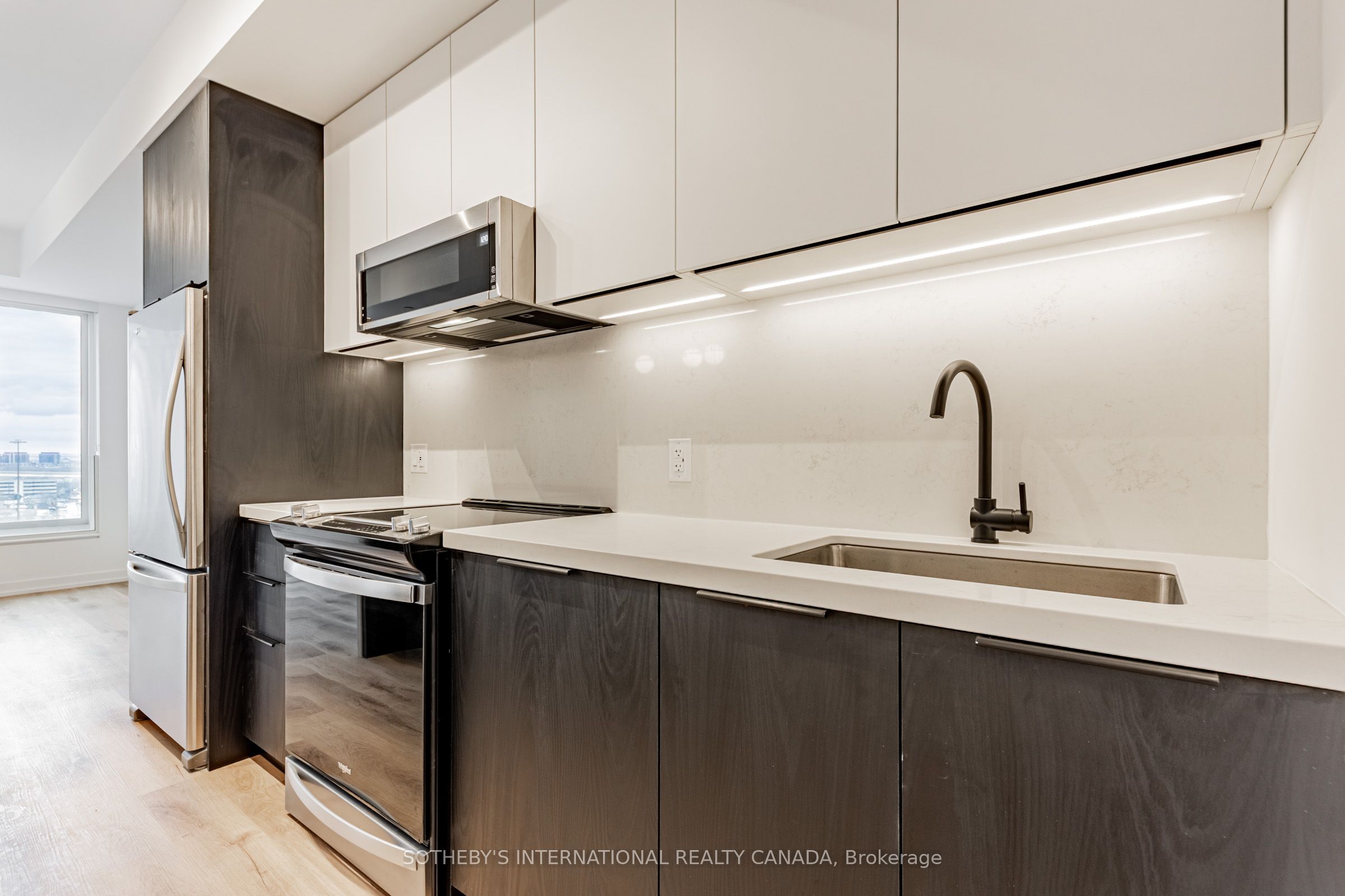 Unit 505 - 5 York Garden Way, North York 3