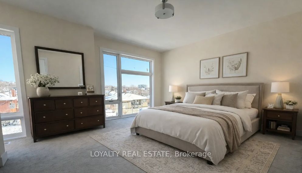 38 Monclova Road, North York 4