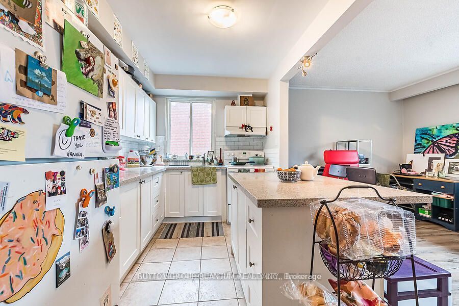 Unit UPPER APT 2 - 314 Lakeshore Road E, Mississauga 4