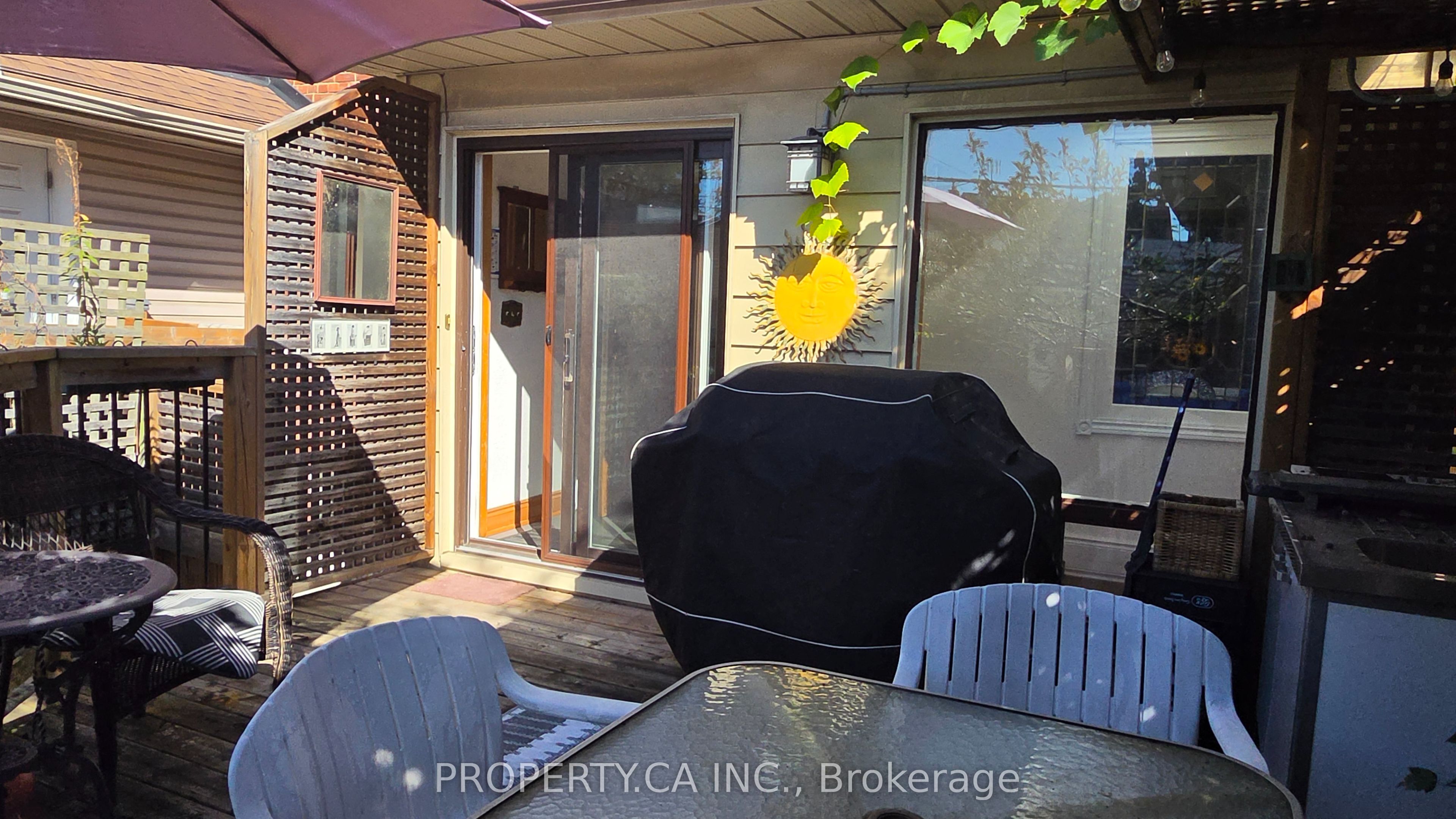 52 Earlscourt Avenue, Toronto 4