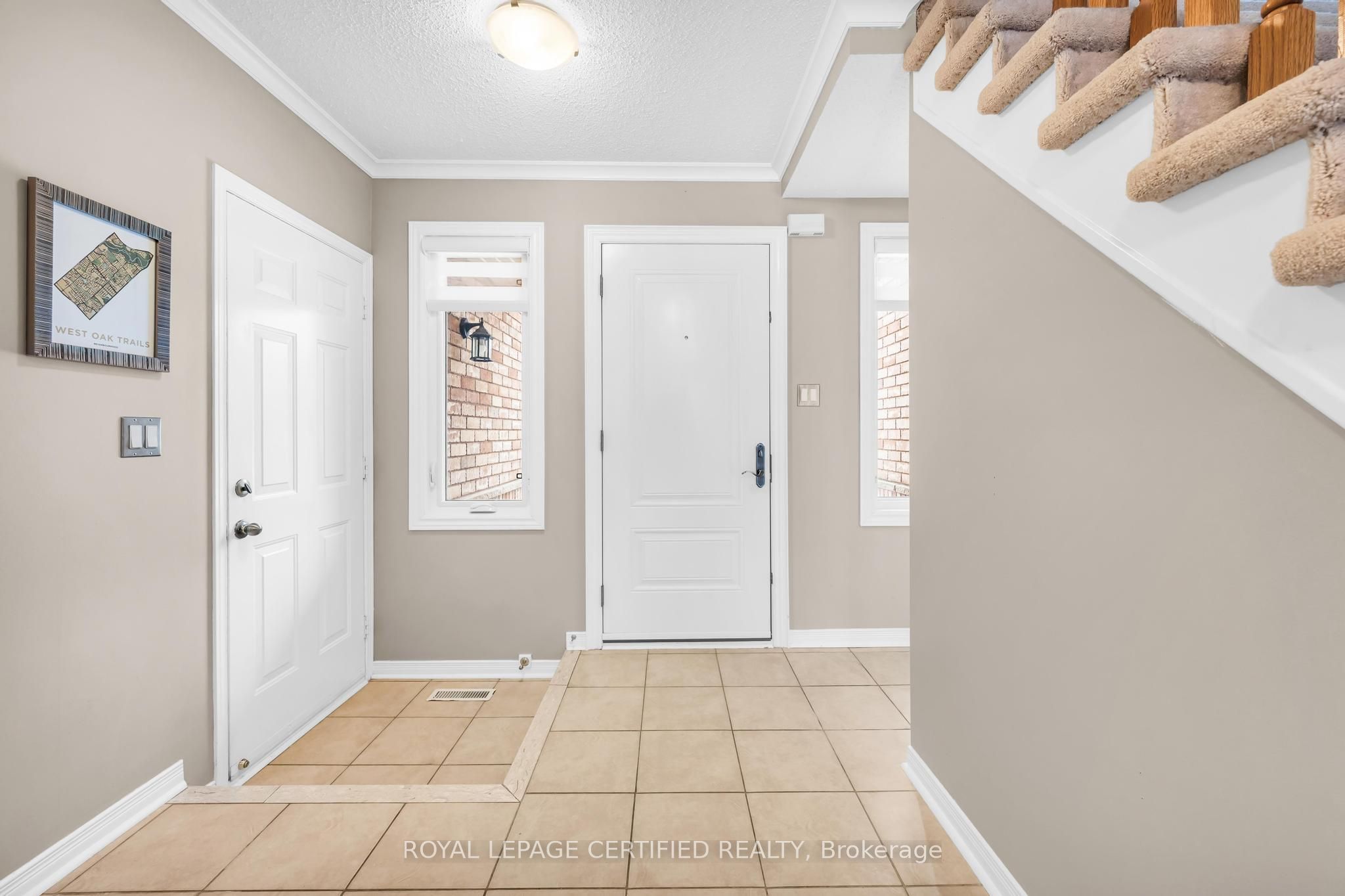 2493 Newcastle Crescent, Oakville 5