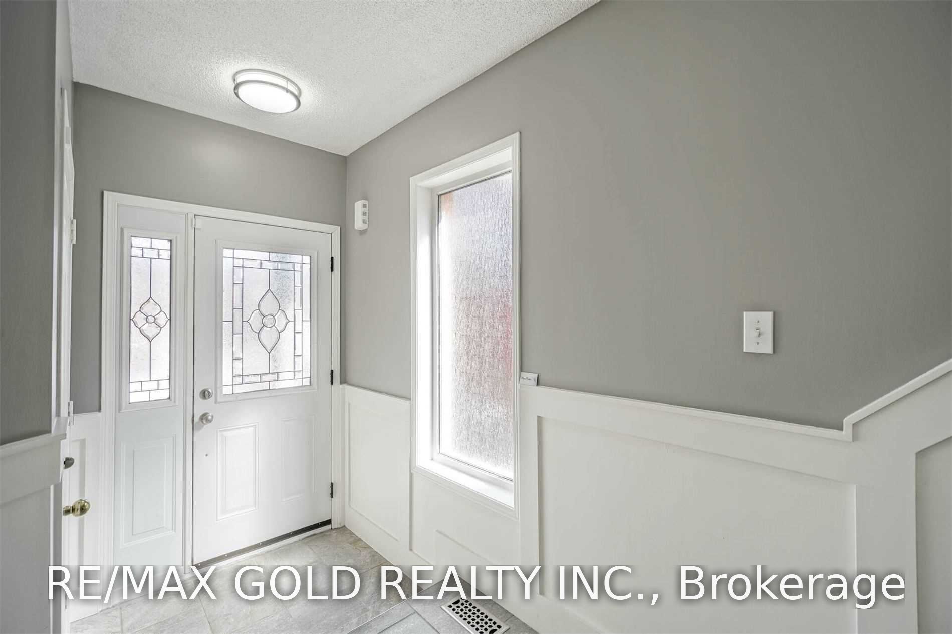 9 Blue Lake Avenue, Brampton 2