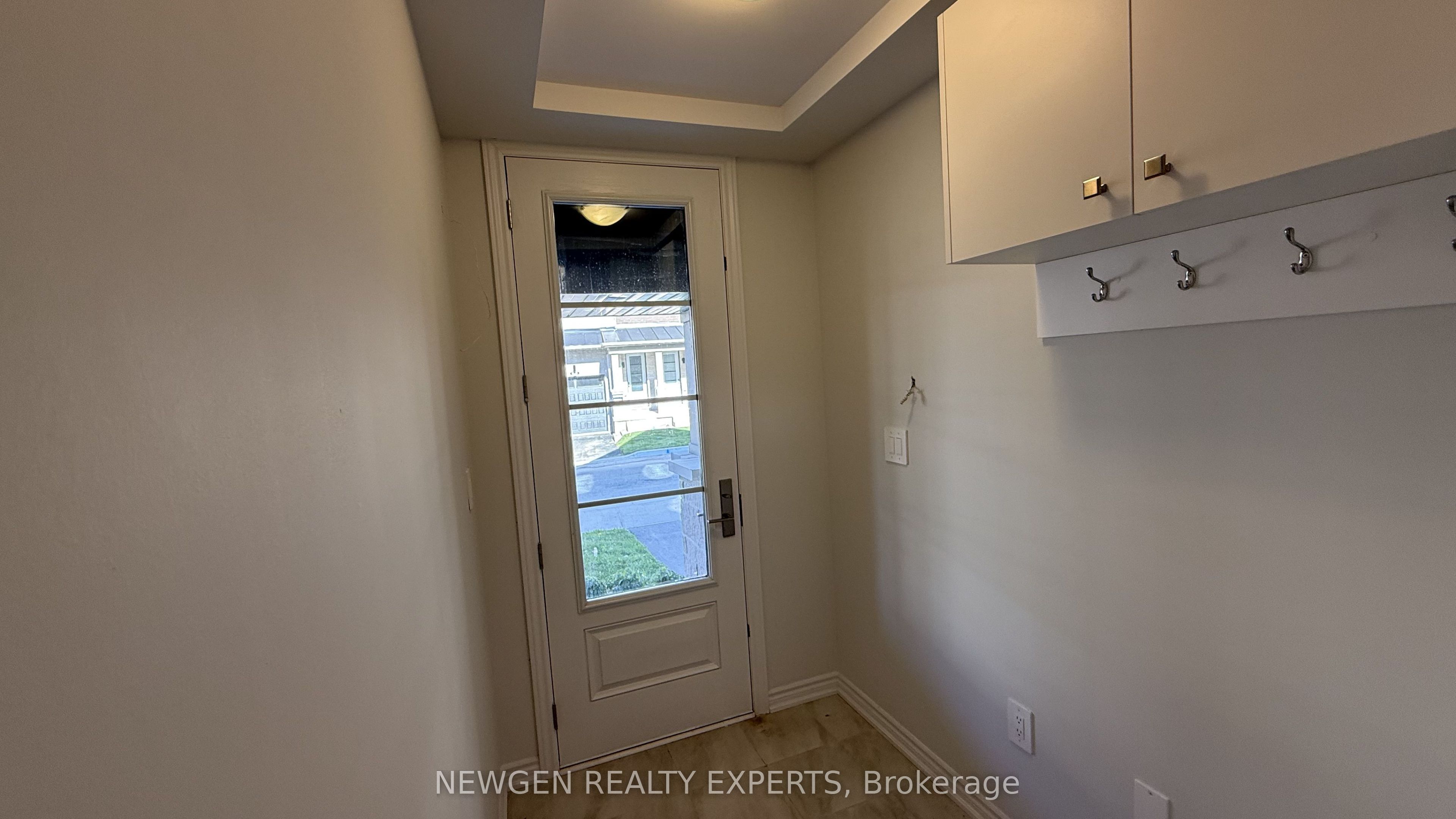 5882 Saigon Street, Mississauga 4