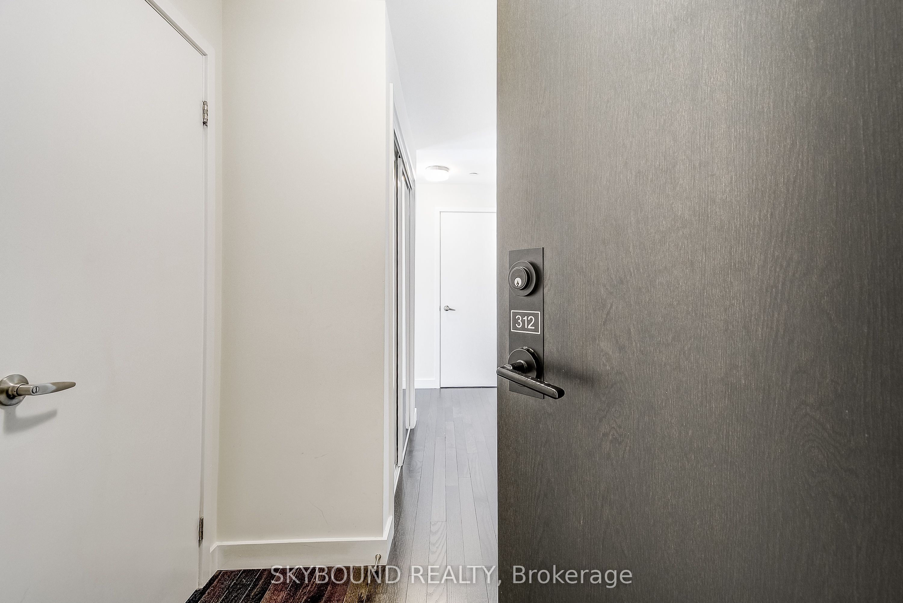 Unit 312 - 210 Sabina Drive, Oakville 2