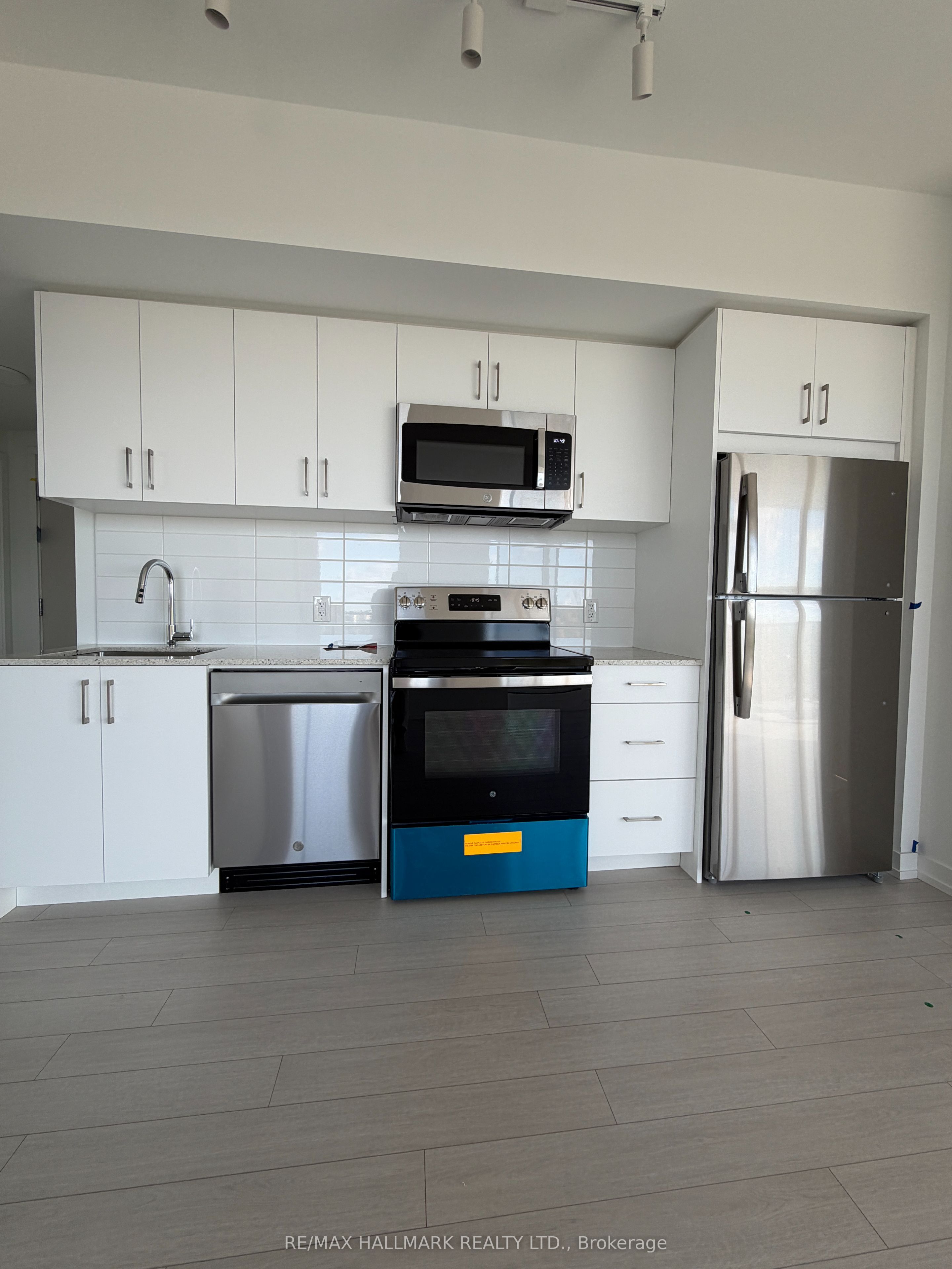 Unit 2110 - 4010 Eglinton Avenue W, Etobicoke 3