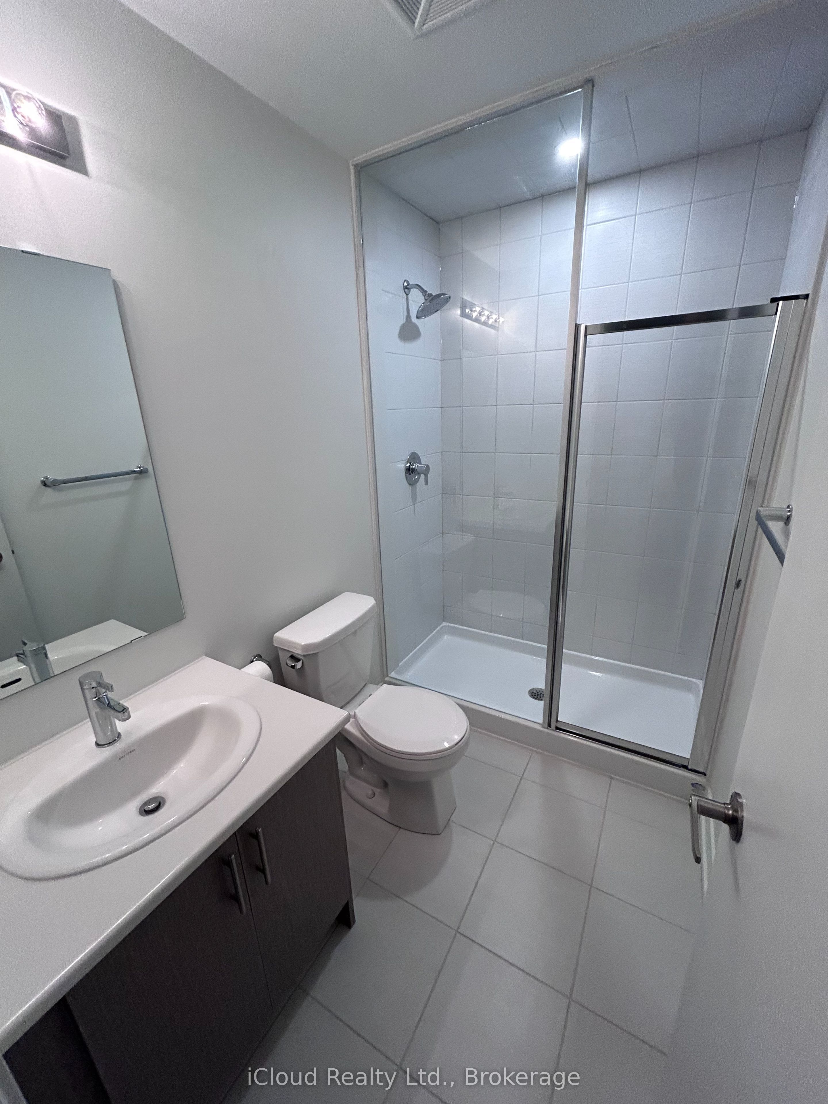 Unit 4 - 3415 Ridgeway Drive, Mississauga 2