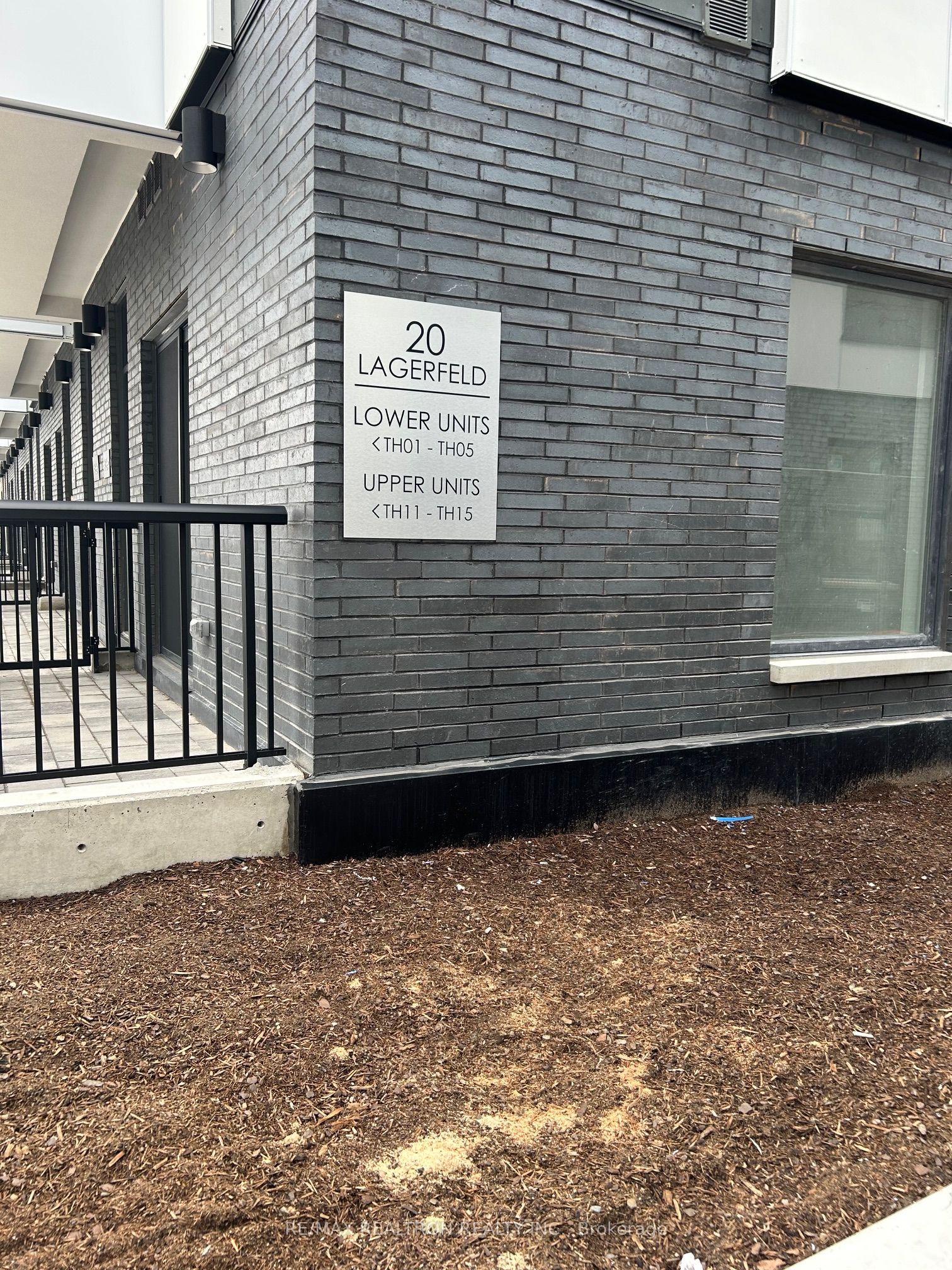 Unit 15 - 20 Lagerfeld Drive, Brampton 2