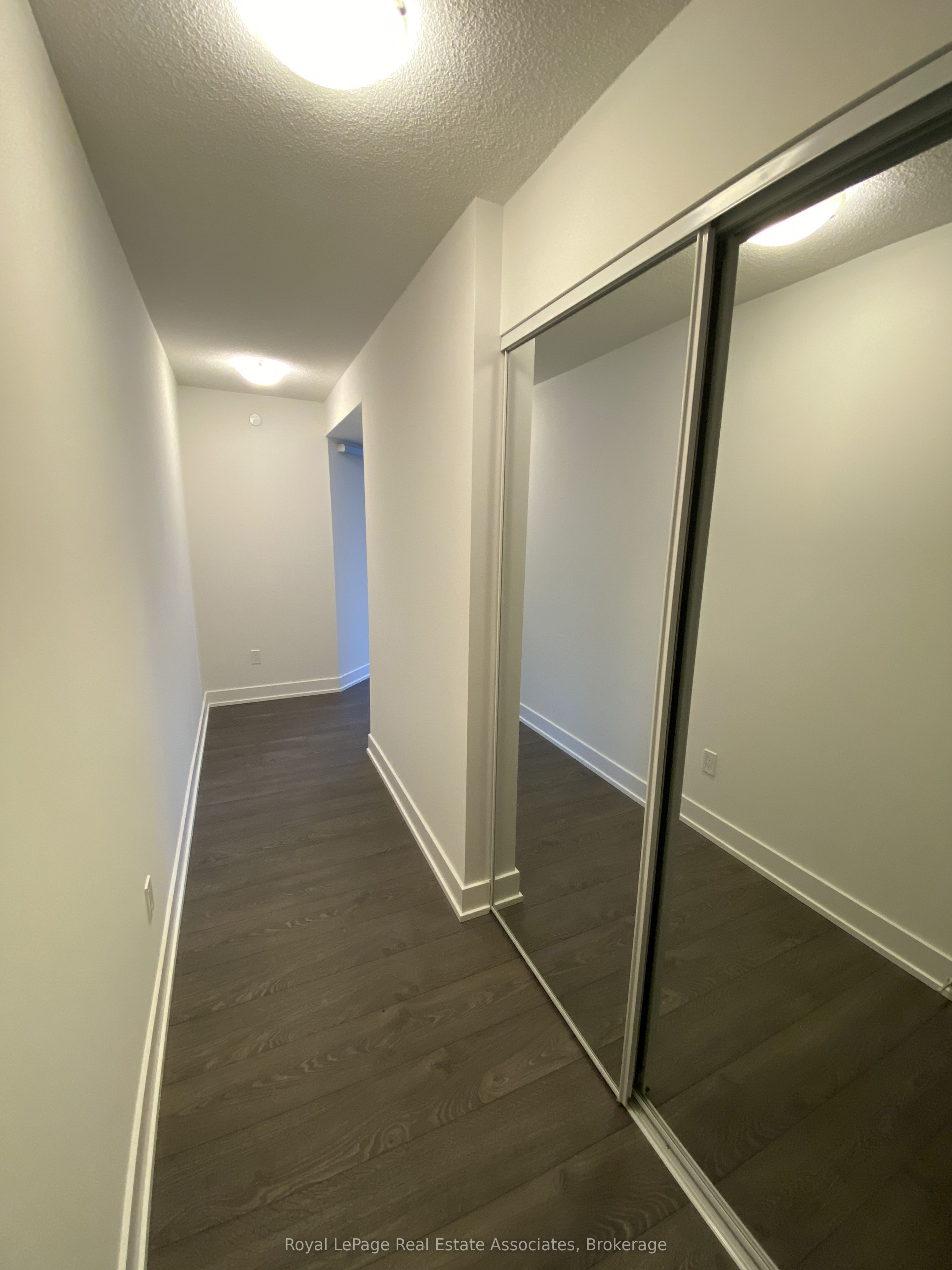Unit 702 - 7 Mabelle Avenue, Etobicoke 5