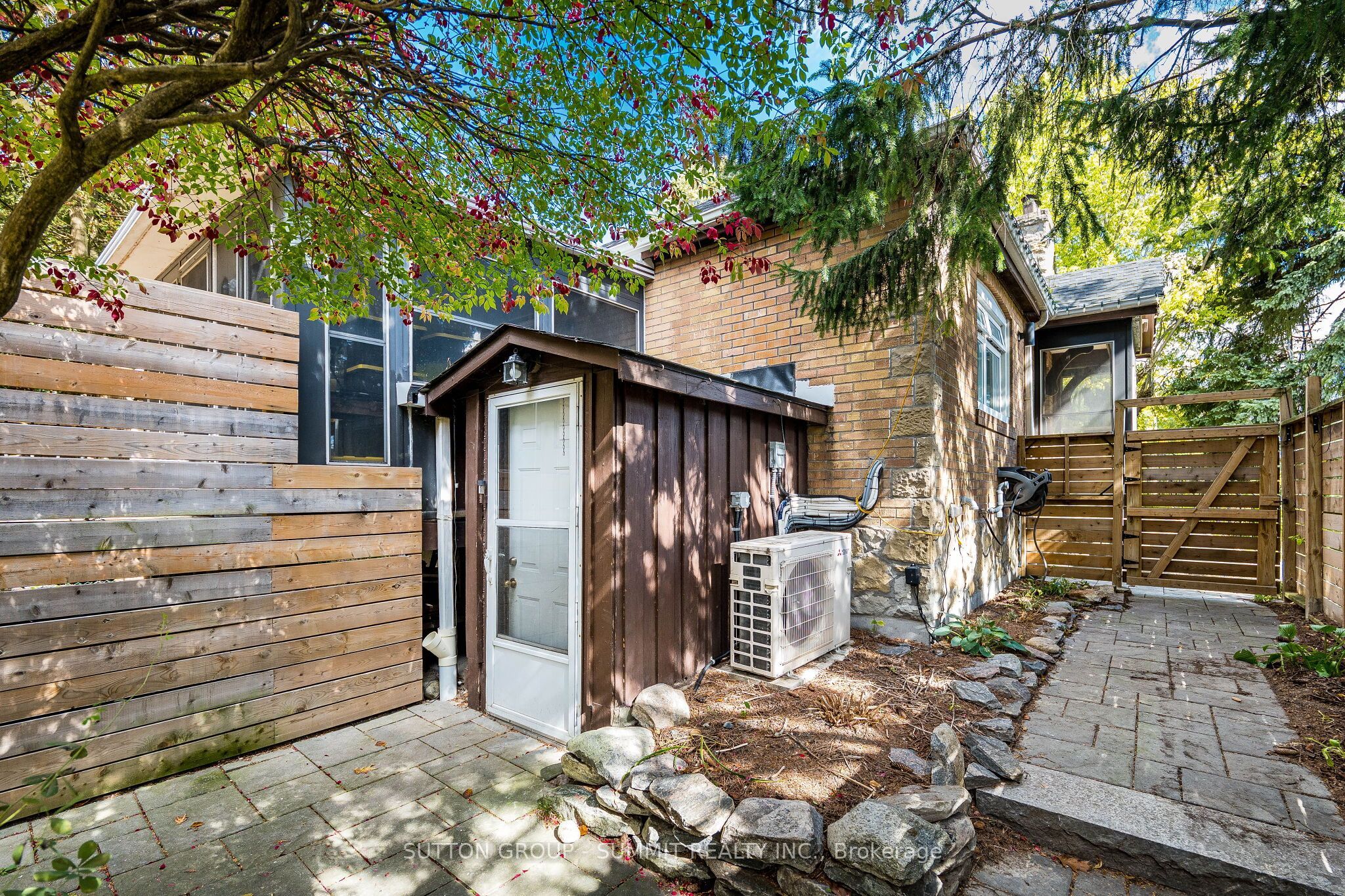 32 ELLIS Avenue, Toronto 5